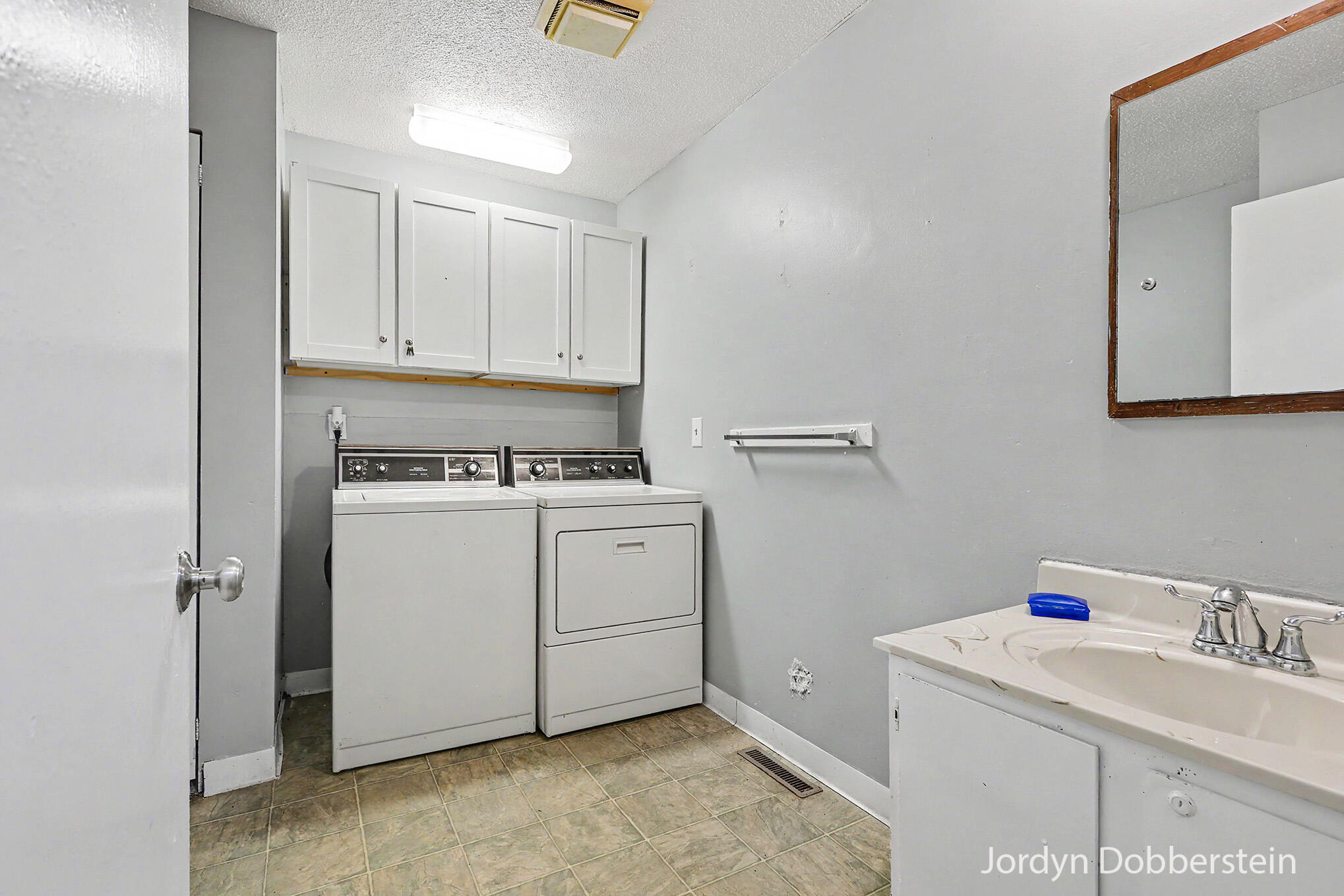 897 E Sternberg Road Norton Shores MI 49441