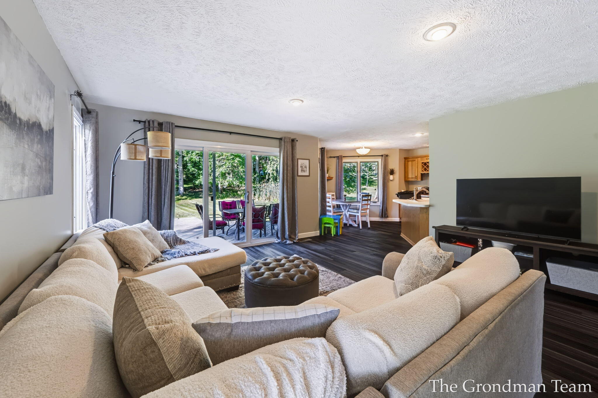 40 Rockview Drive NE Rockford MI 49341