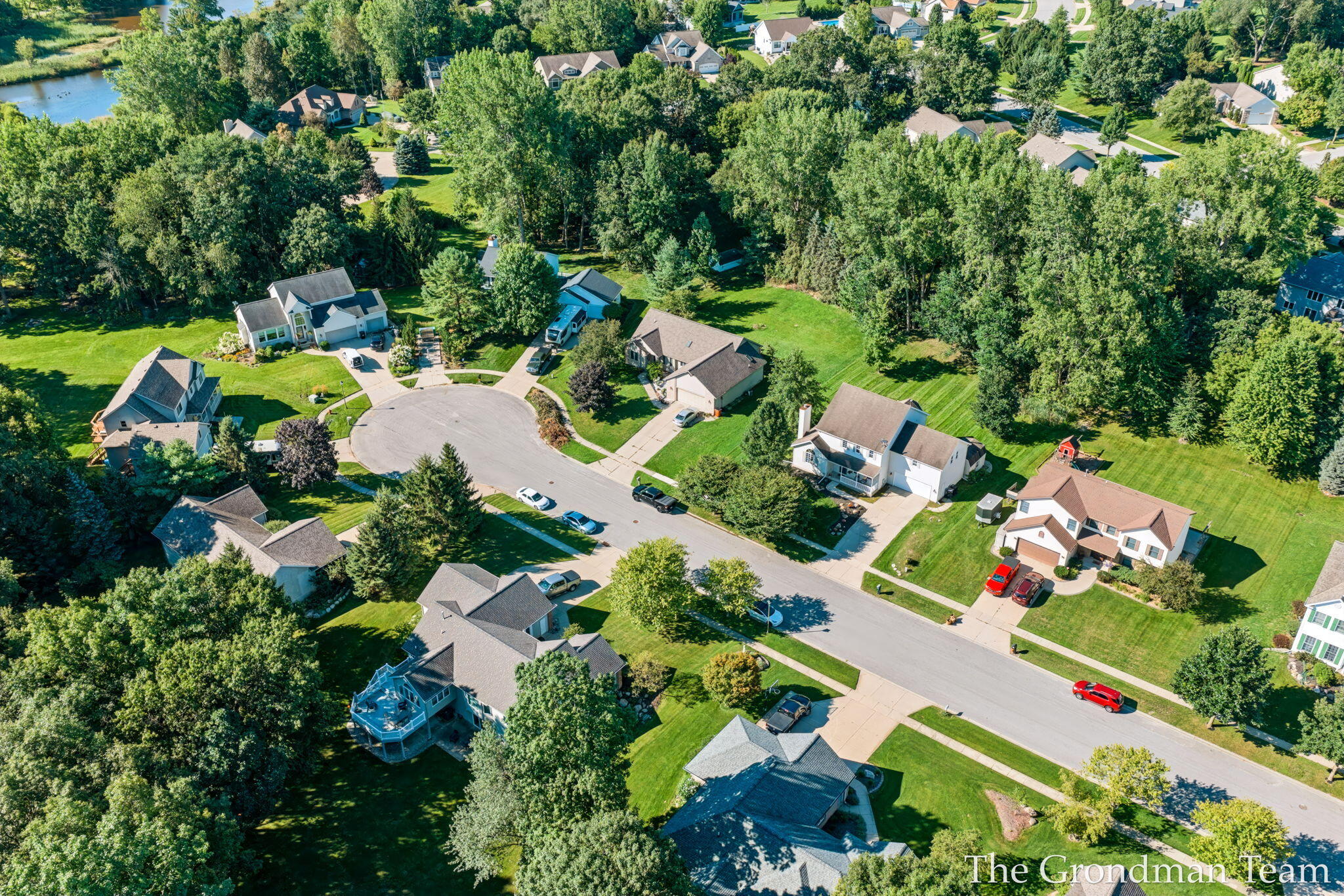 40 Rockview Drive NE Rockford MI 49341