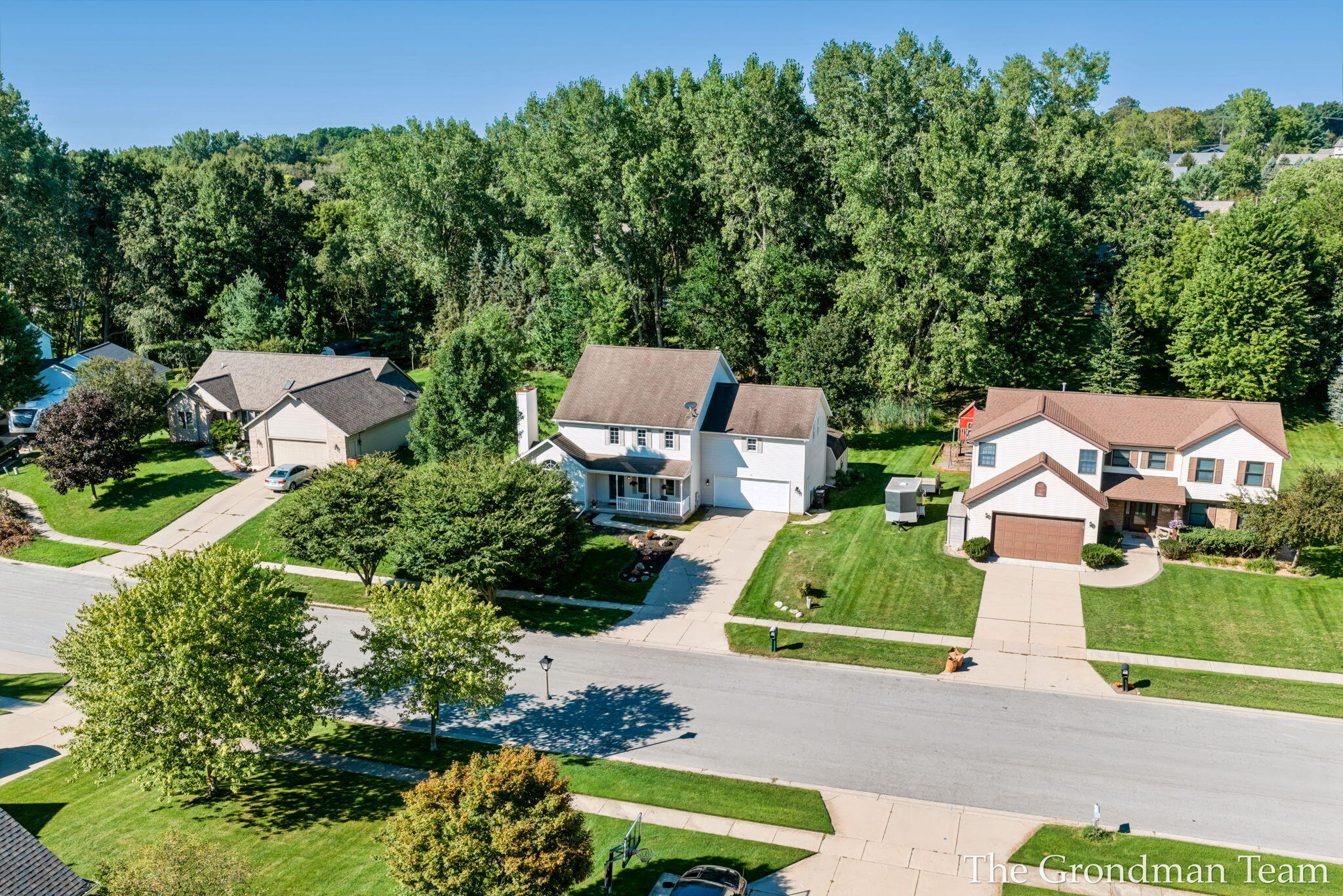 40 Rockview Drive NE Rockford MI 49341