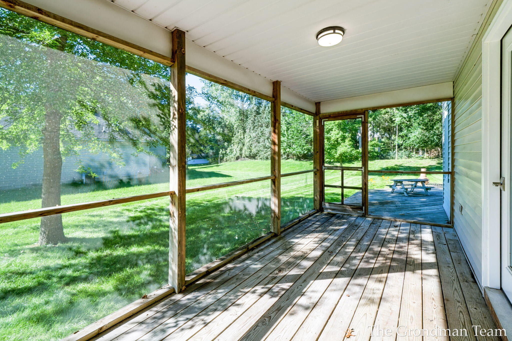 40 Rockview Drive NE Rockford MI 49341