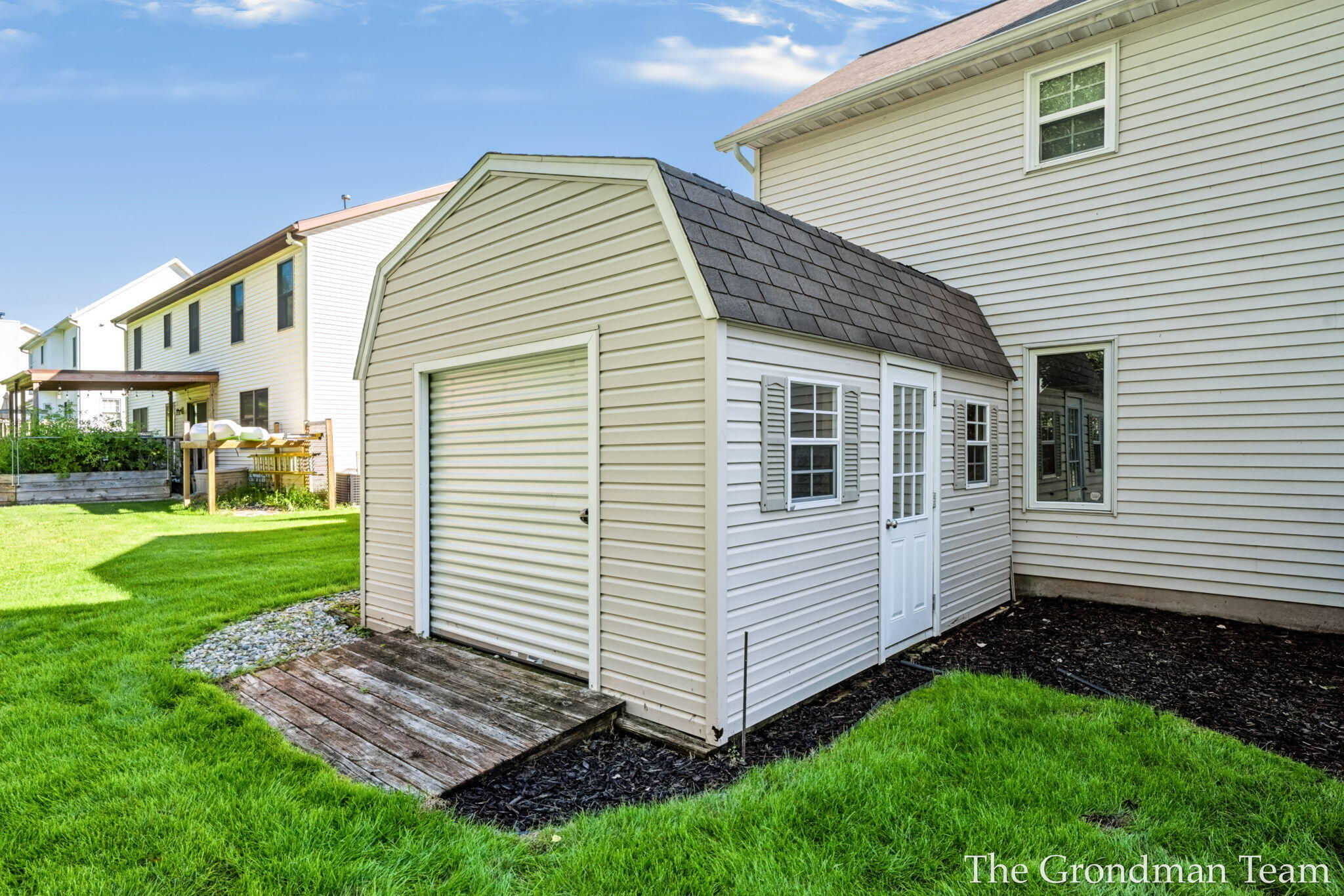 40 Rockview Drive NE Rockford MI 49341