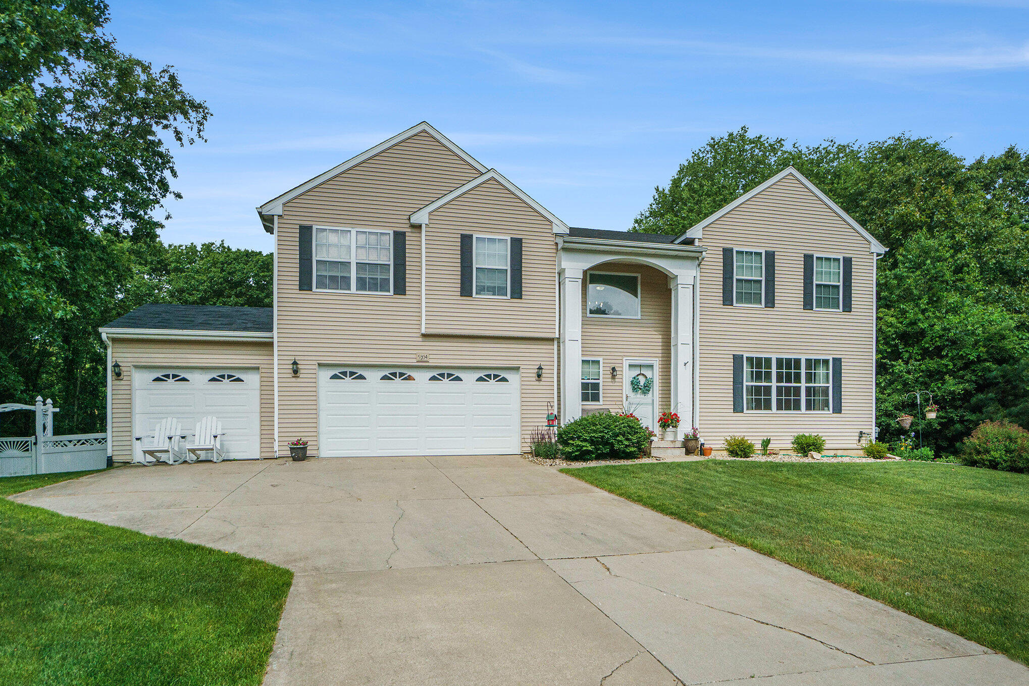 9354 Stratford Woods Trail Kalamazoo MI 49009