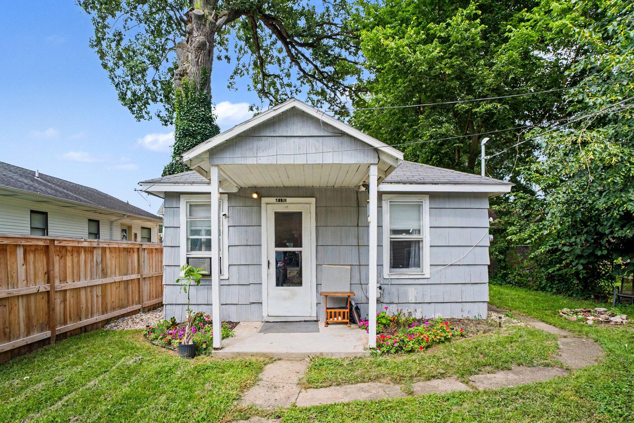 415-415.5 Clay Street Niles MI 49120