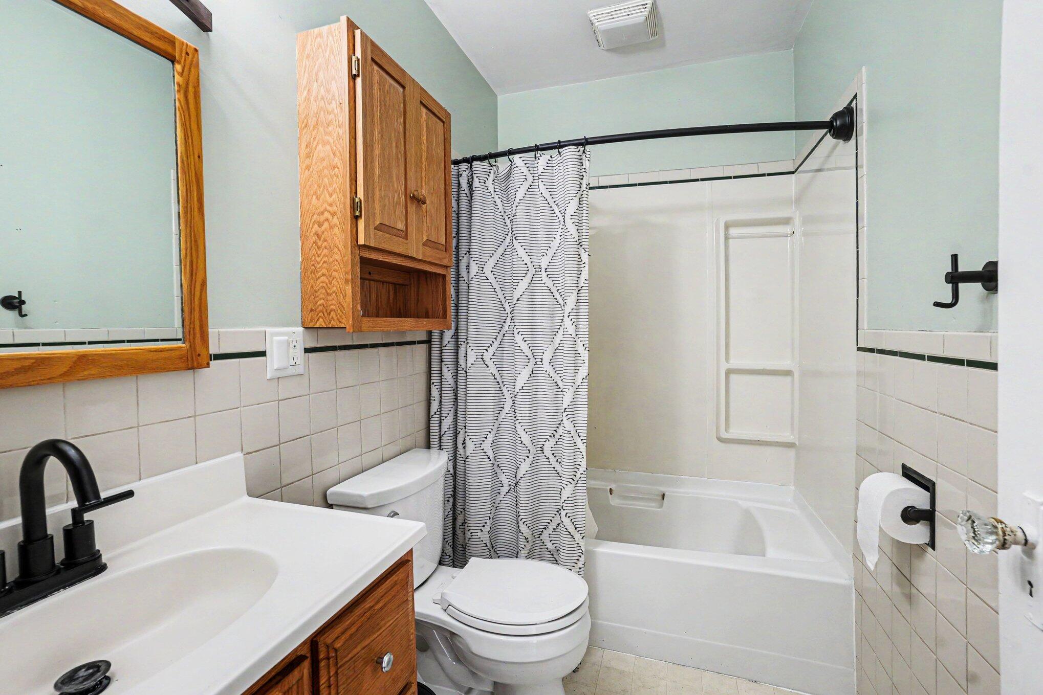 166 Ridgewood Street Kalamazoo MI 49001