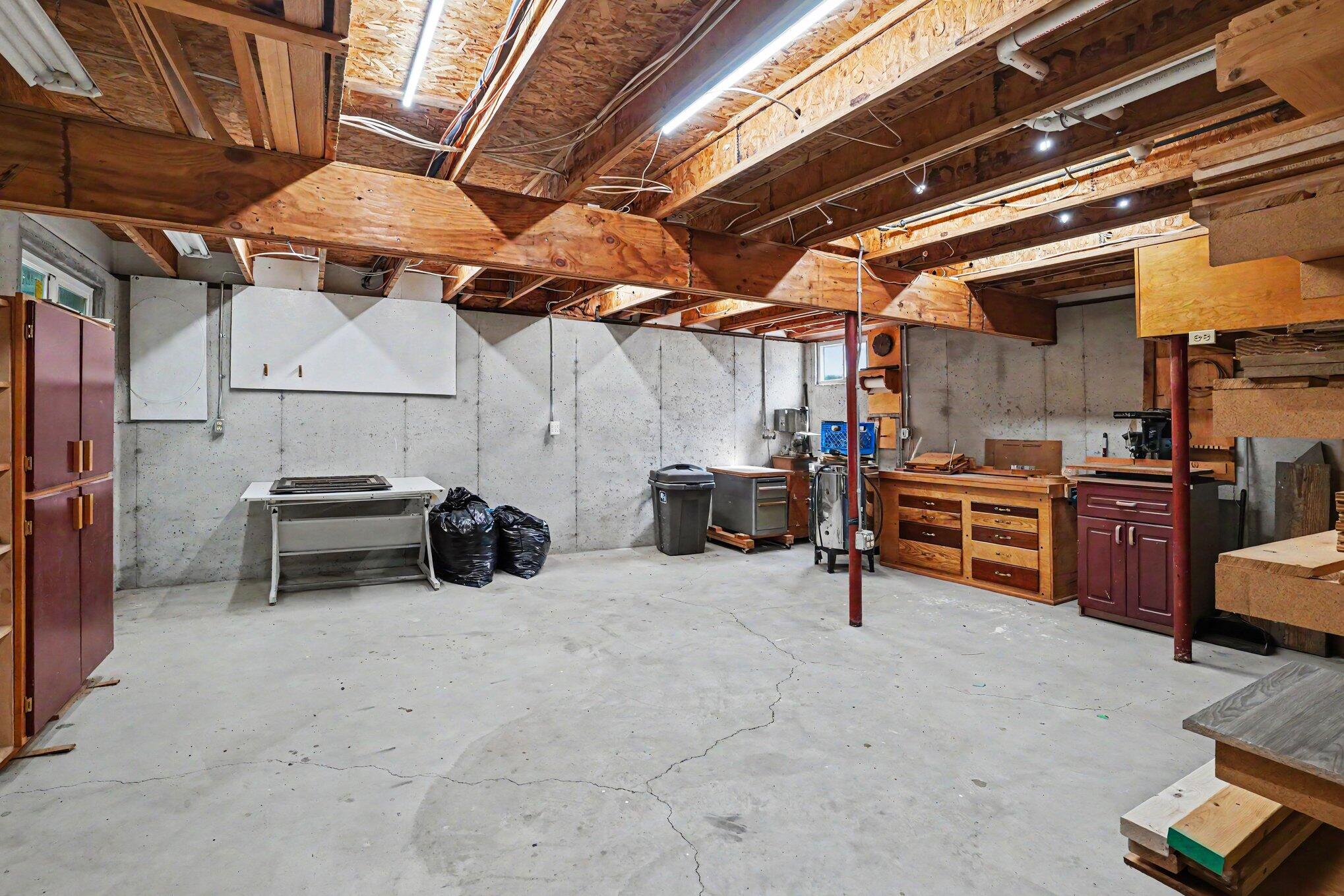 166 Ridgewood Street Kalamazoo MI 49001