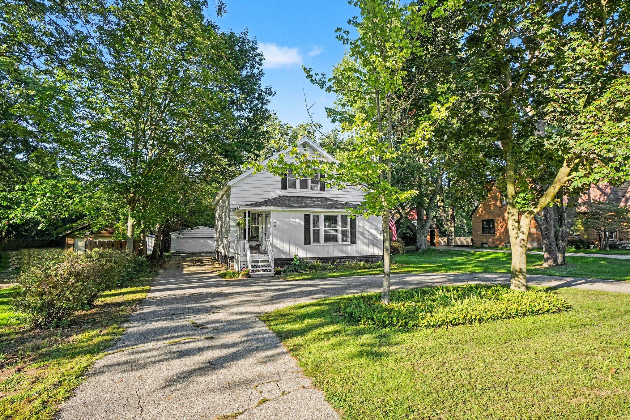 461 W Lakewood Boulevard Holland MI 49424