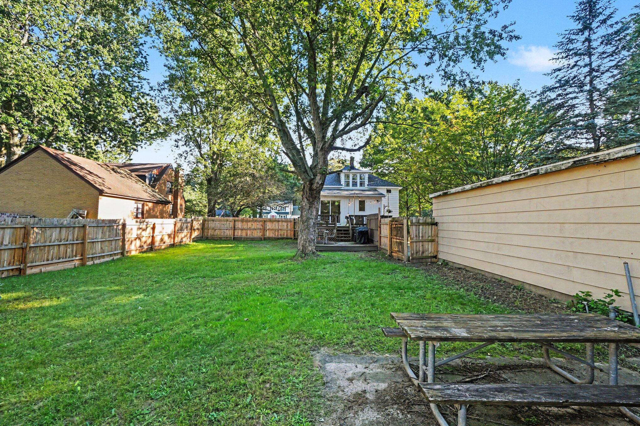 461 W Lakewood Boulevard Holland MI 49424