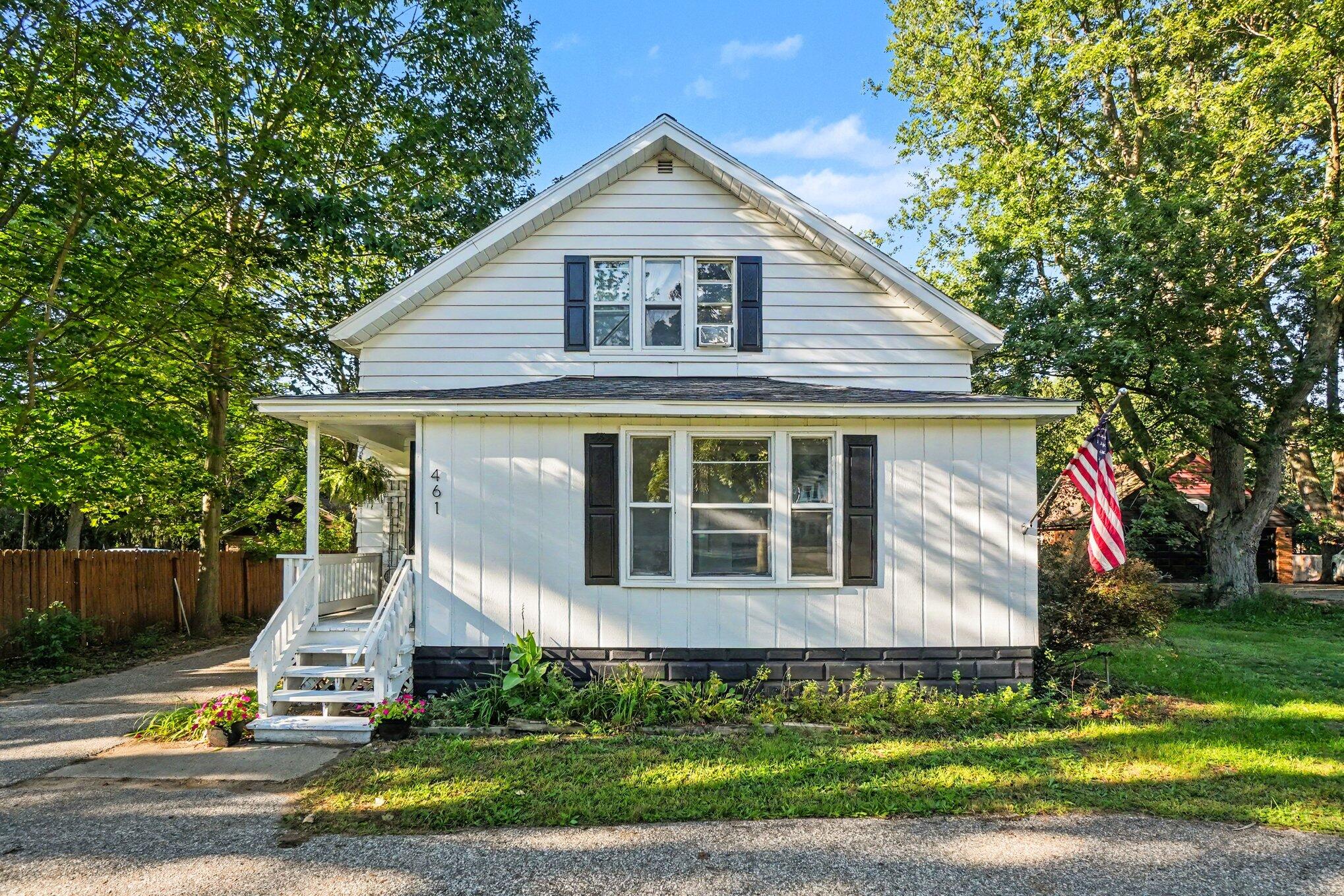 461 W Lakewood Boulevard Holland MI 49424