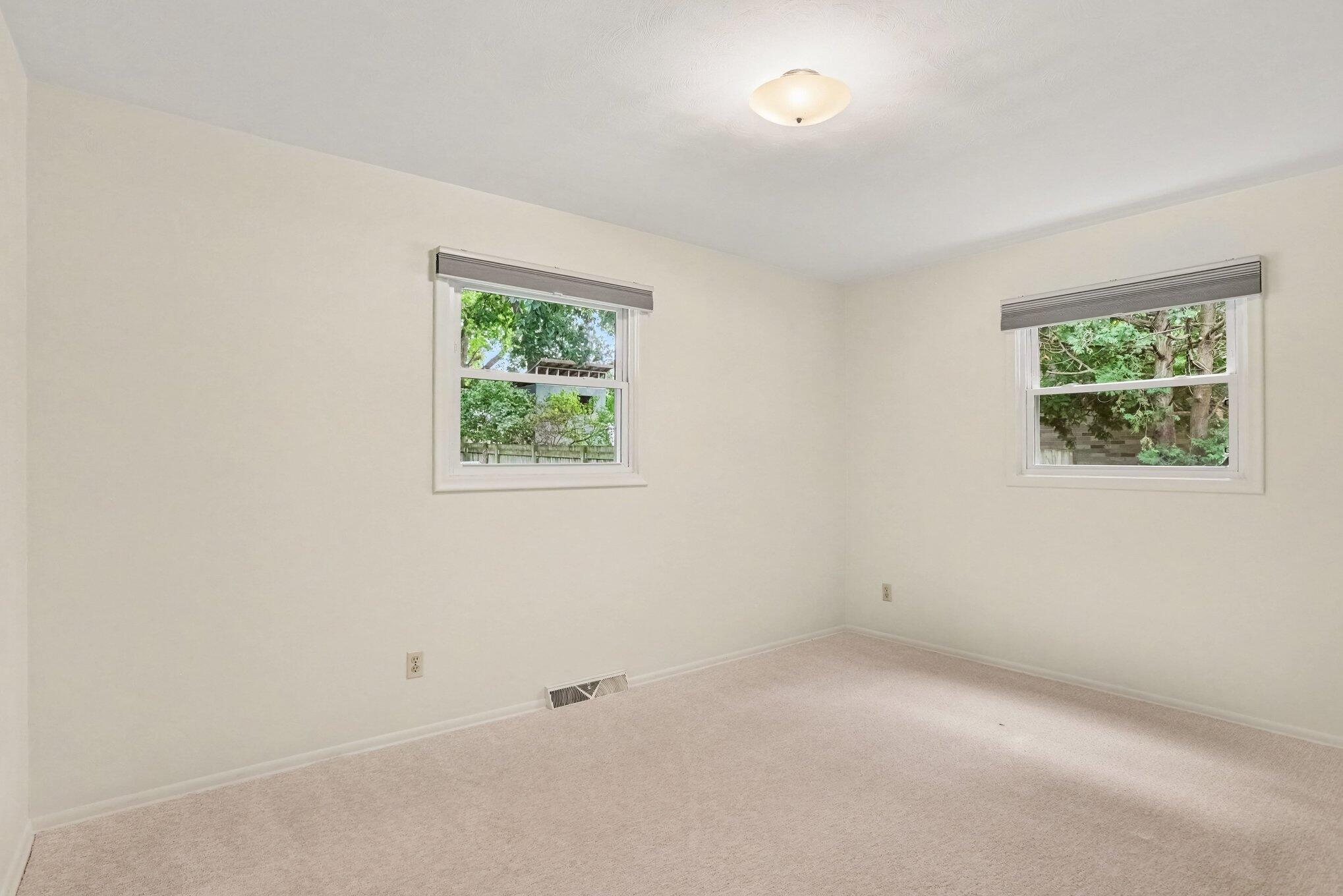 5482 Lindenwood Street Kalamazoo MI 49004