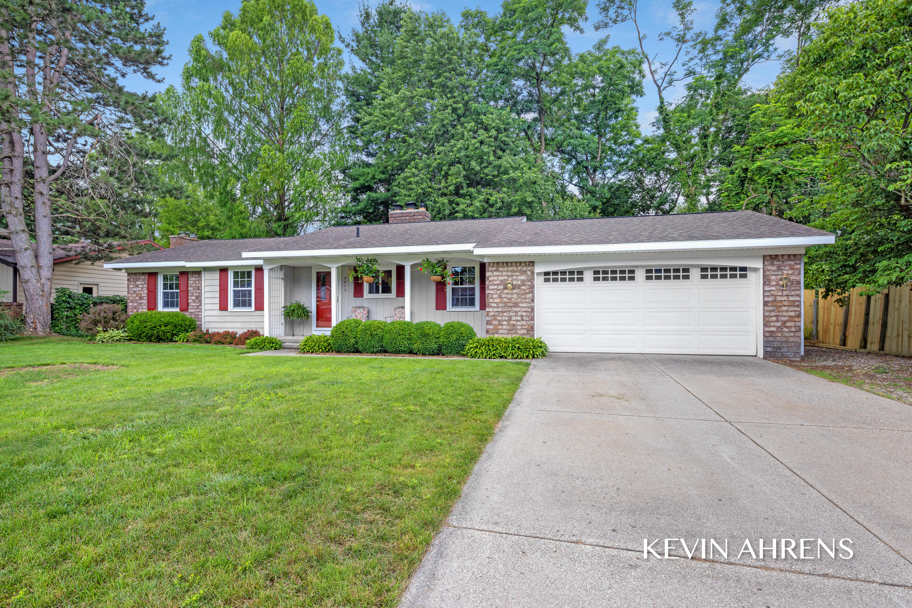 4473 Trail View NE Grand Rapids MI 49525