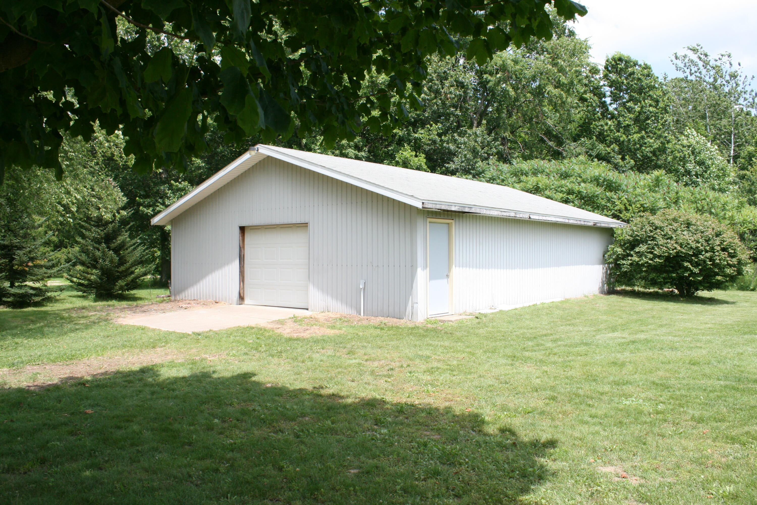 14021 Pardee Road Buchanan MI 49107