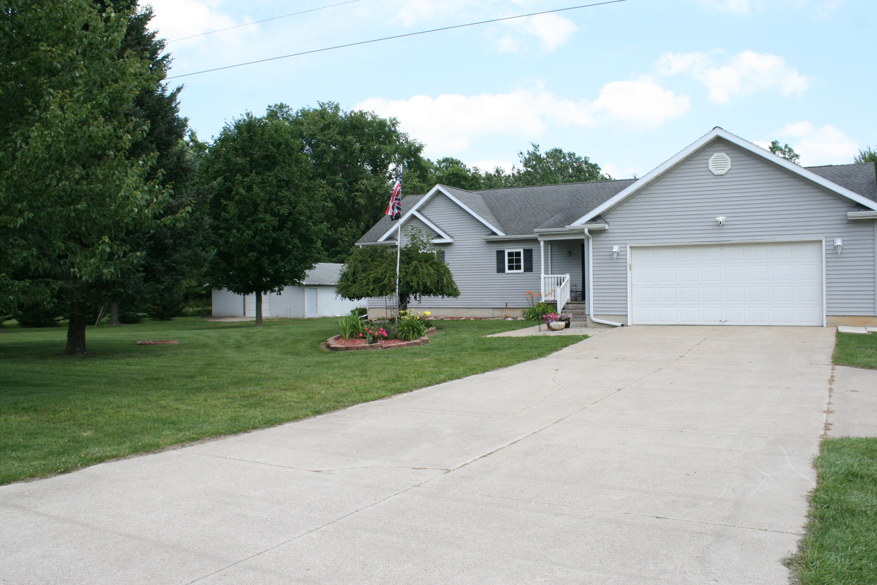 14021 Pardee Road Buchanan MI 49107