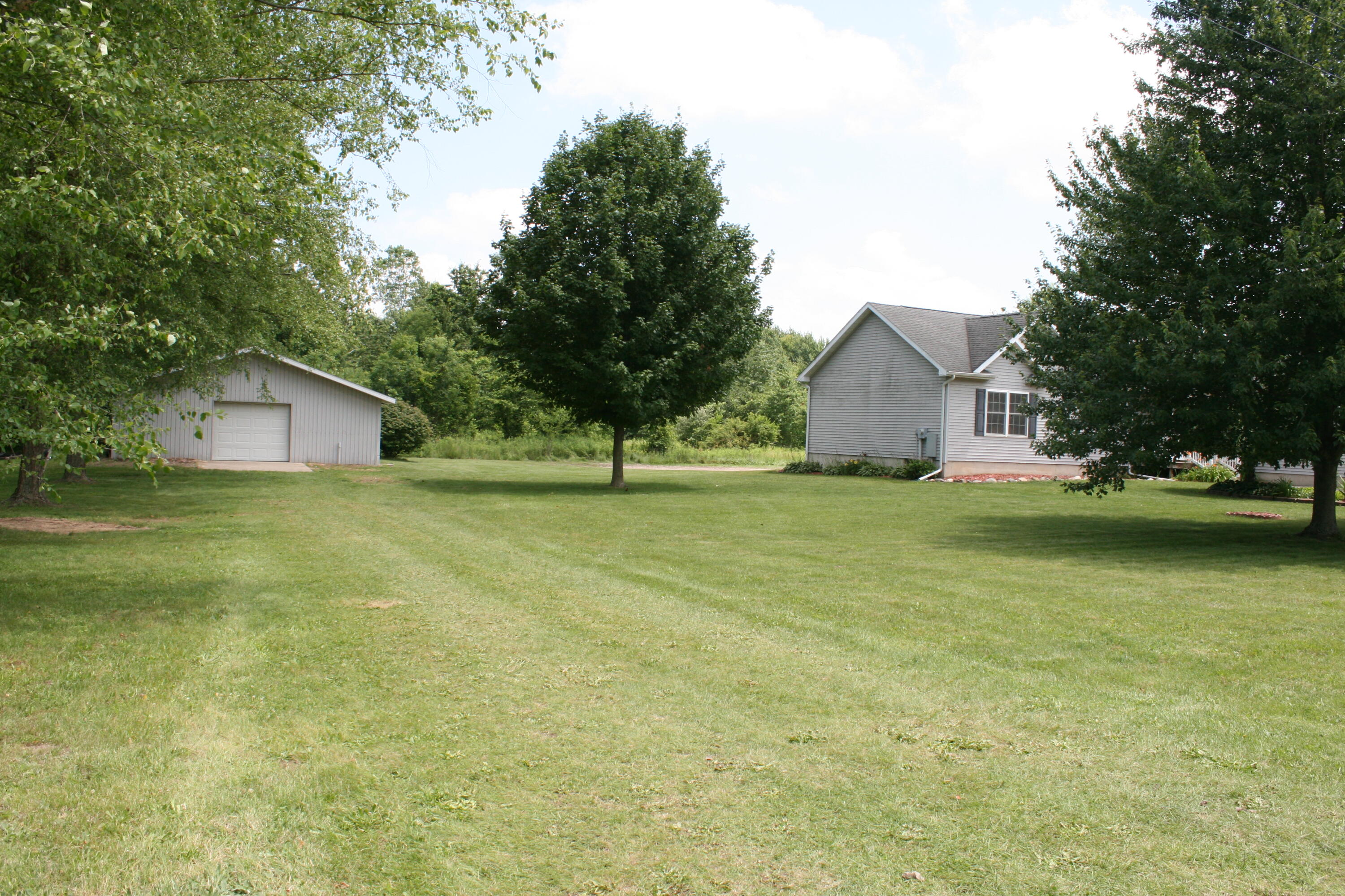 14021 Pardee Road Buchanan MI 49107
