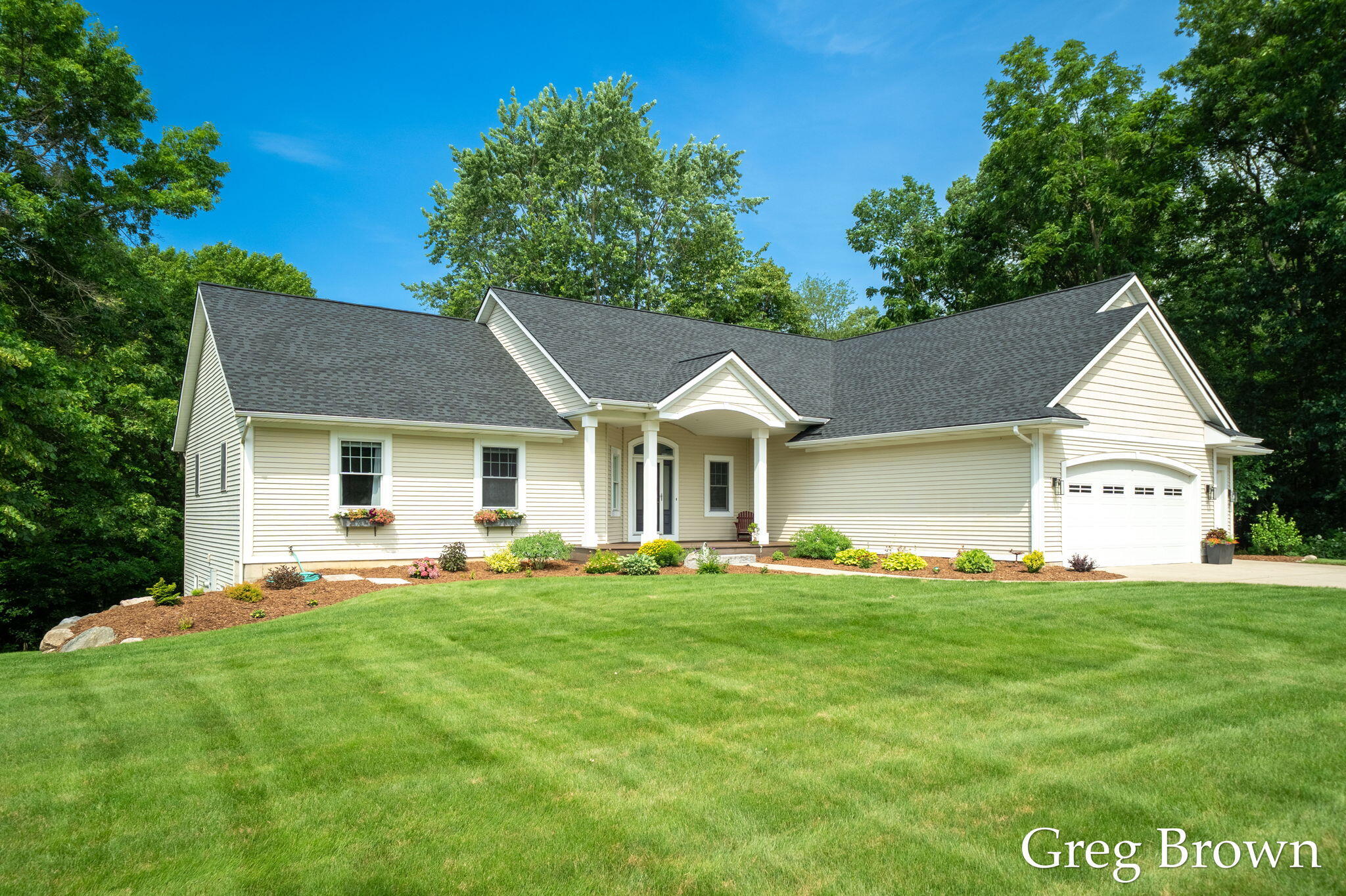 1995 Knollpoint Drive NE Ada MI 49301