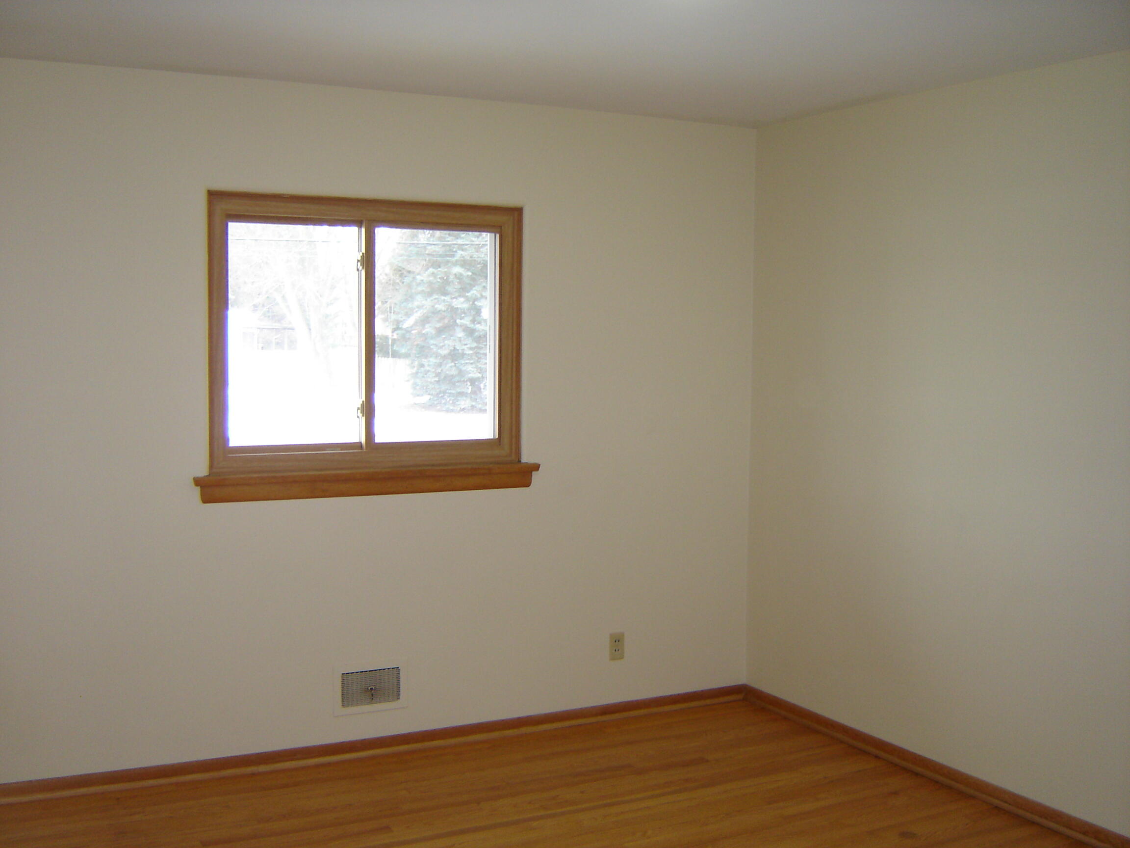 271 68th Street SW Grand Rapids MI 49548