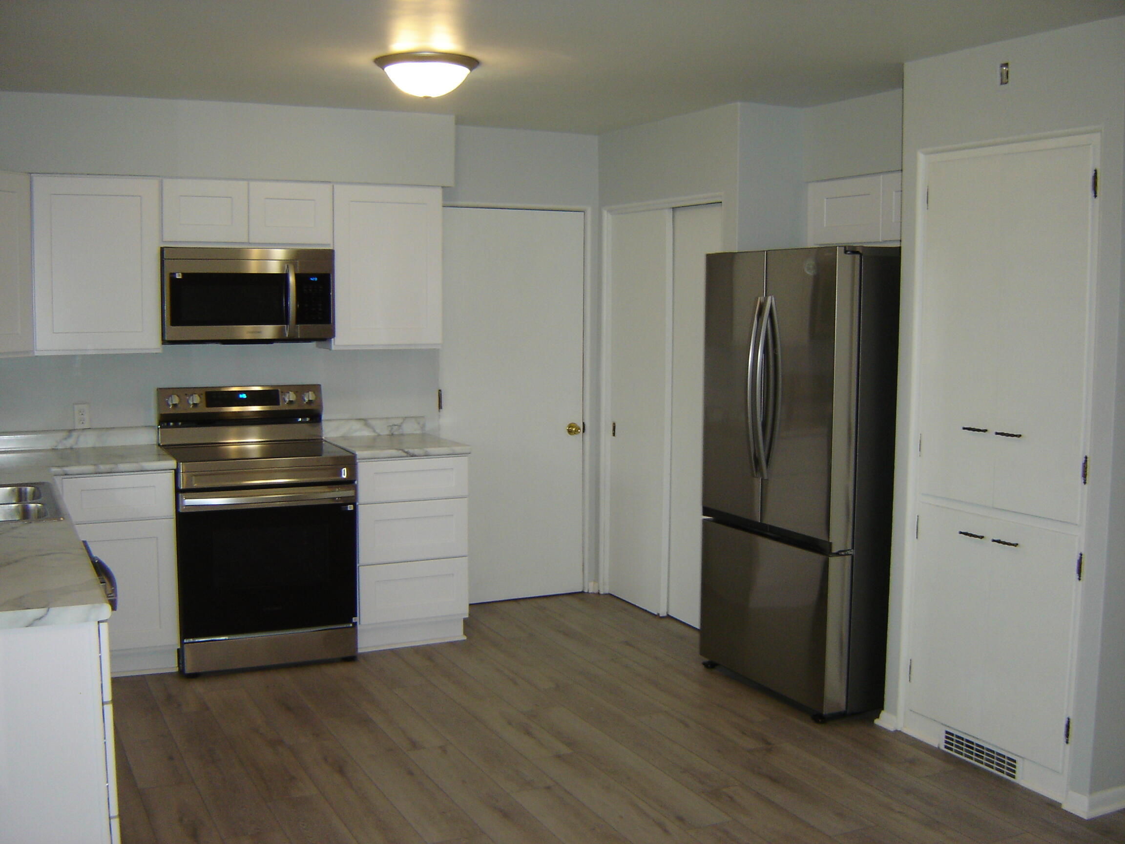 271 68th Street SW Grand Rapids MI 49548