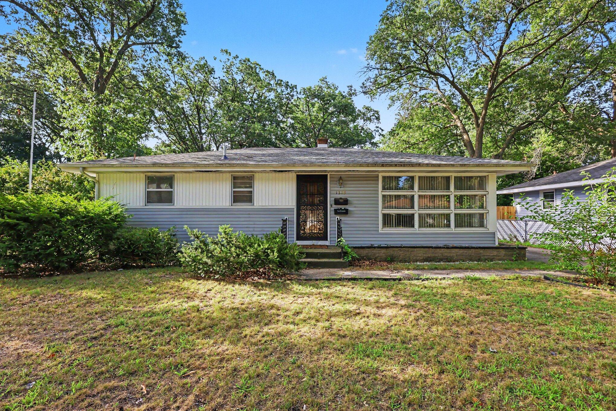 1325 Francis Avenue Muskegon MI 49442