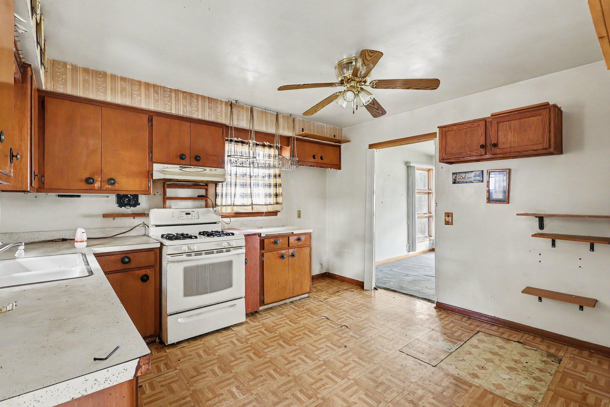 1325 Francis Avenue Muskegon MI 49442