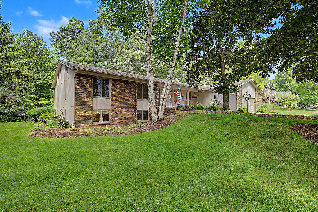 6680 Gleneagles Drive SE Grand Rapids MI 49546
