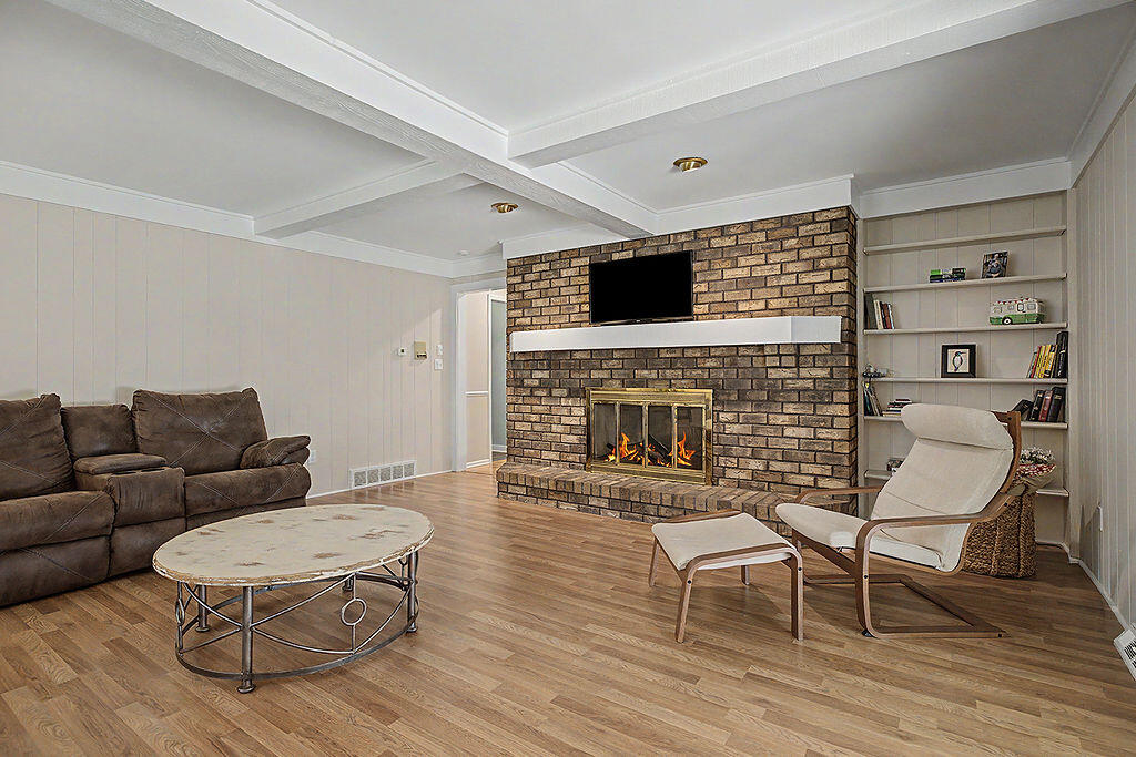 6680 Gleneagles Drive SE Grand Rapids MI 49546