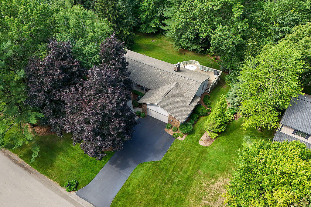 6680 Gleneagles Drive SE Grand Rapids MI 49546