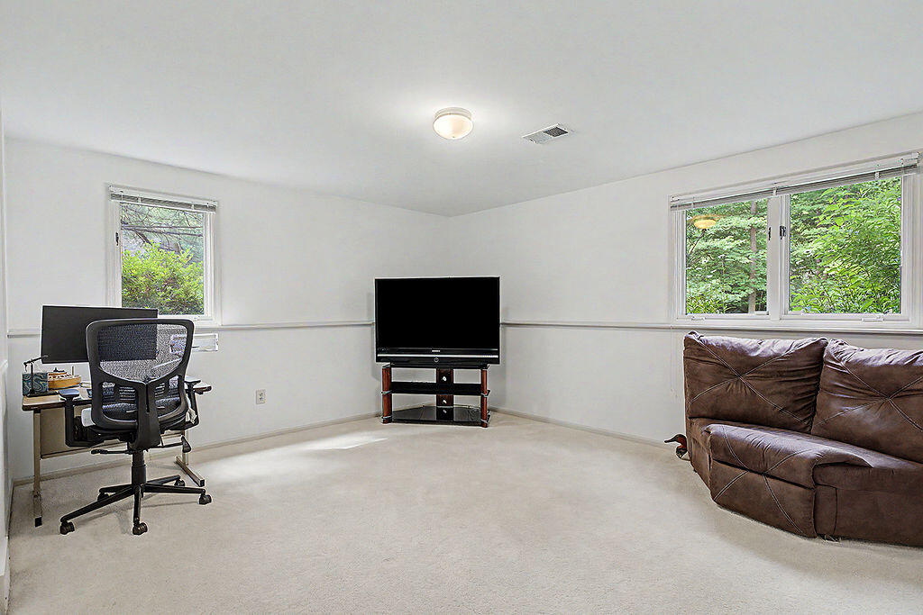 6680 Gleneagles Drive SE Grand Rapids MI 49546