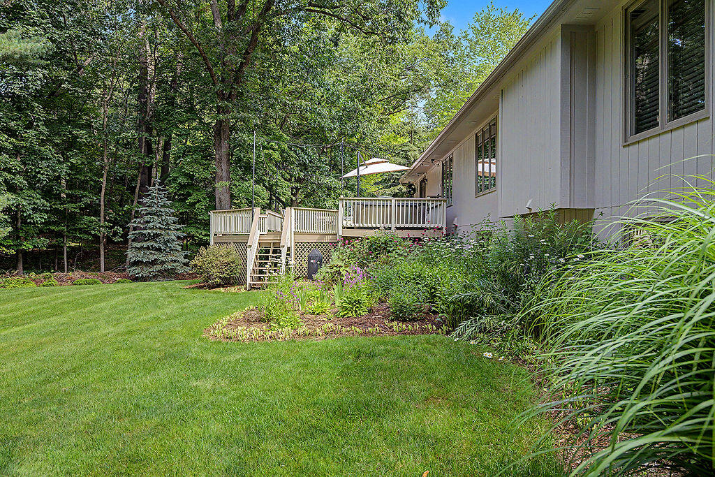6680 Gleneagles Drive SE Grand Rapids MI 49546