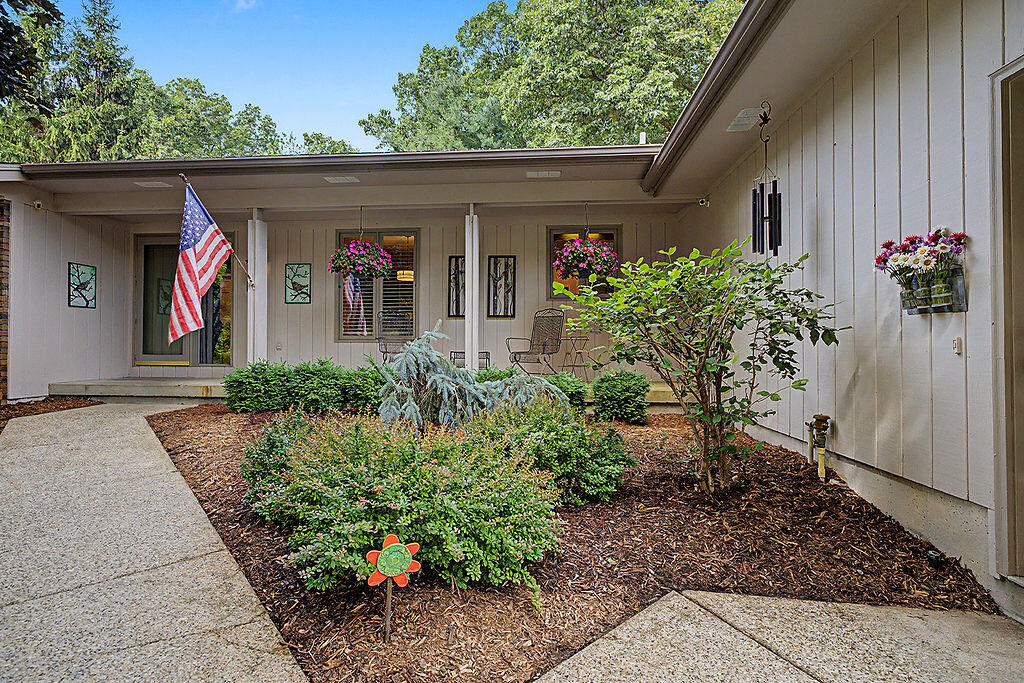 6680 Gleneagles Drive SE Grand Rapids MI 49546