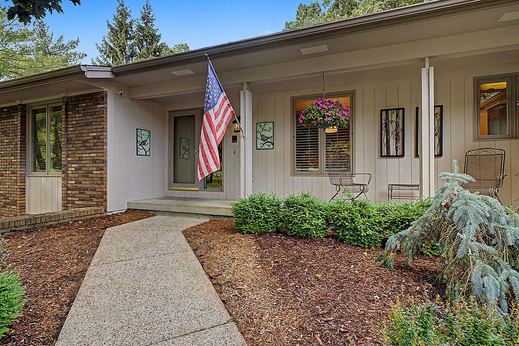6680 Gleneagles Drive SE Grand Rapids MI 49546