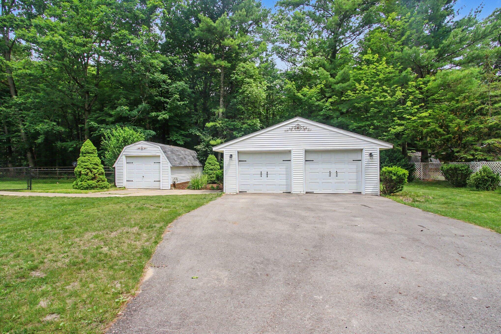 850 W Michillinda Road Muskegon MI 49445