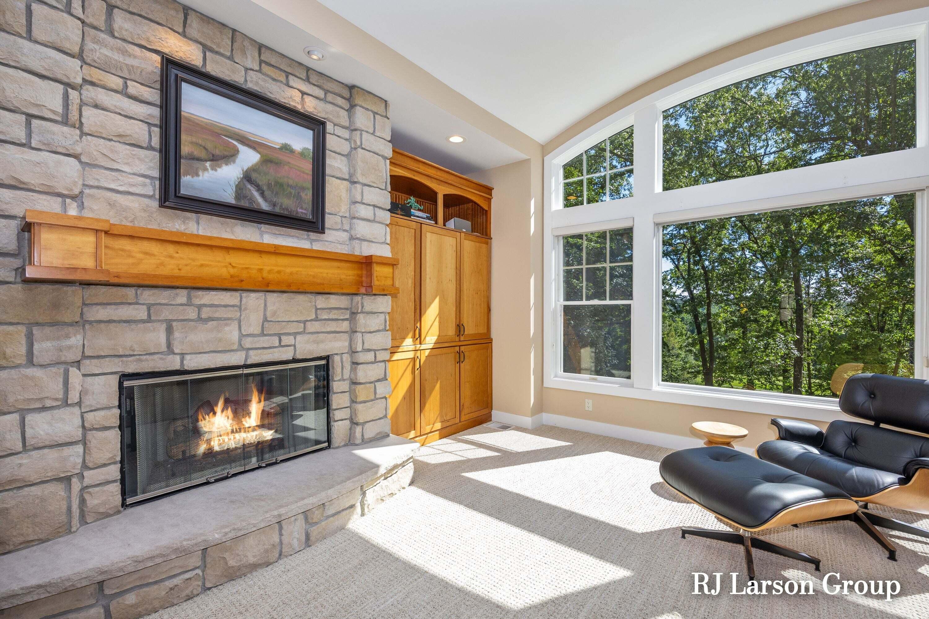 4350 S Oak Pointe Court NE Grand Rapids MI 49525