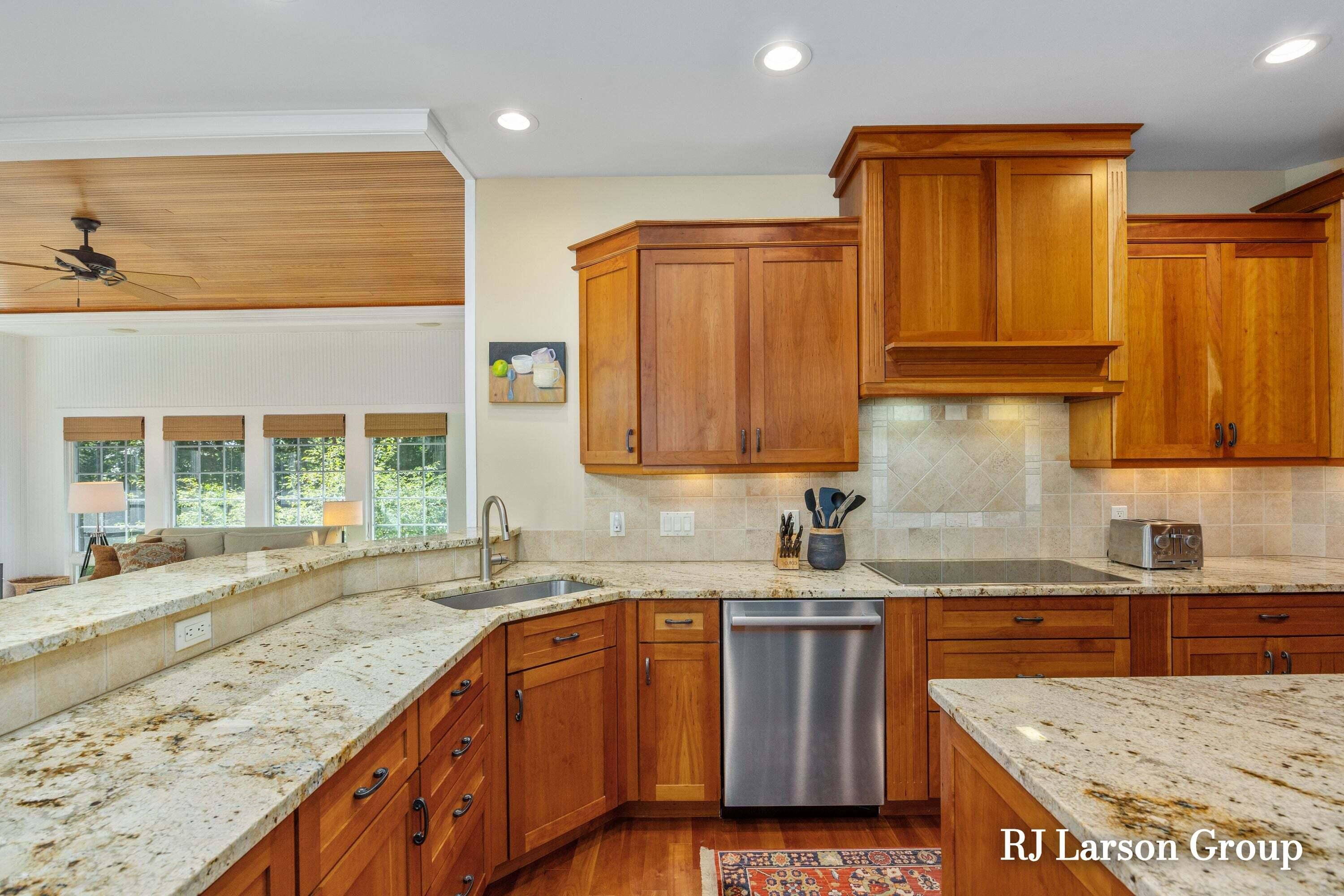 4350 S Oak Pointe Court NE Grand Rapids MI 49525