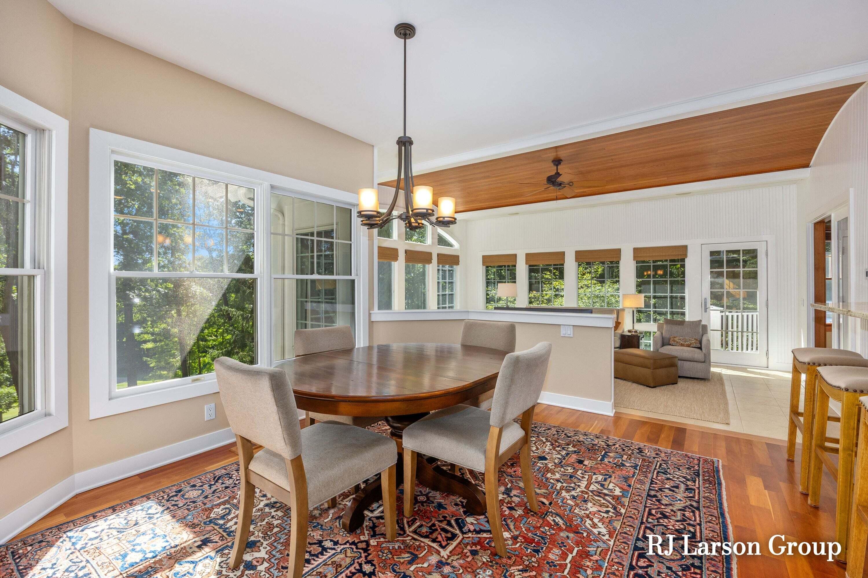 4350 S Oak Pointe Court NE Grand Rapids MI 49525