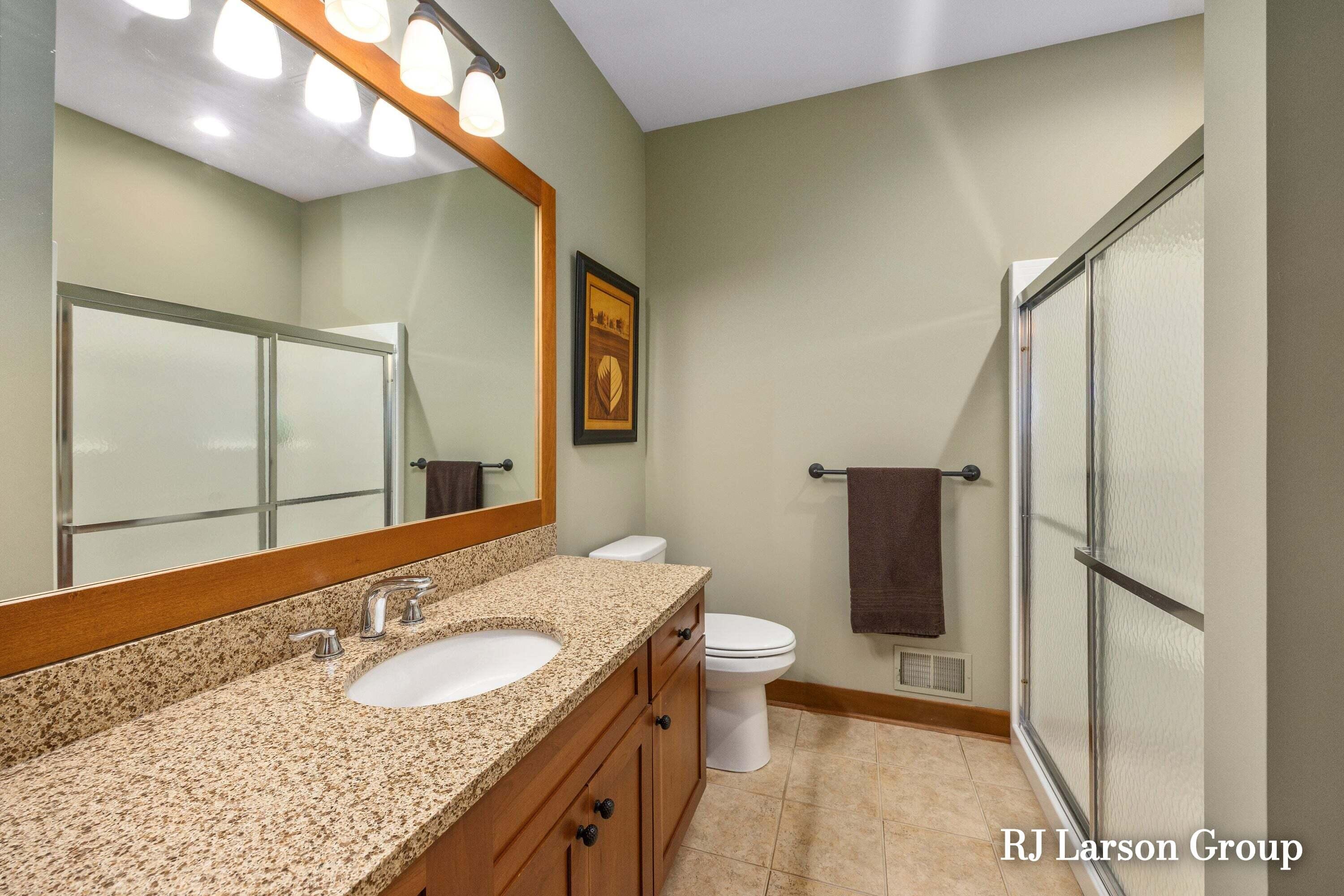 4350 S Oak Pointe Court NE Grand Rapids MI 49525