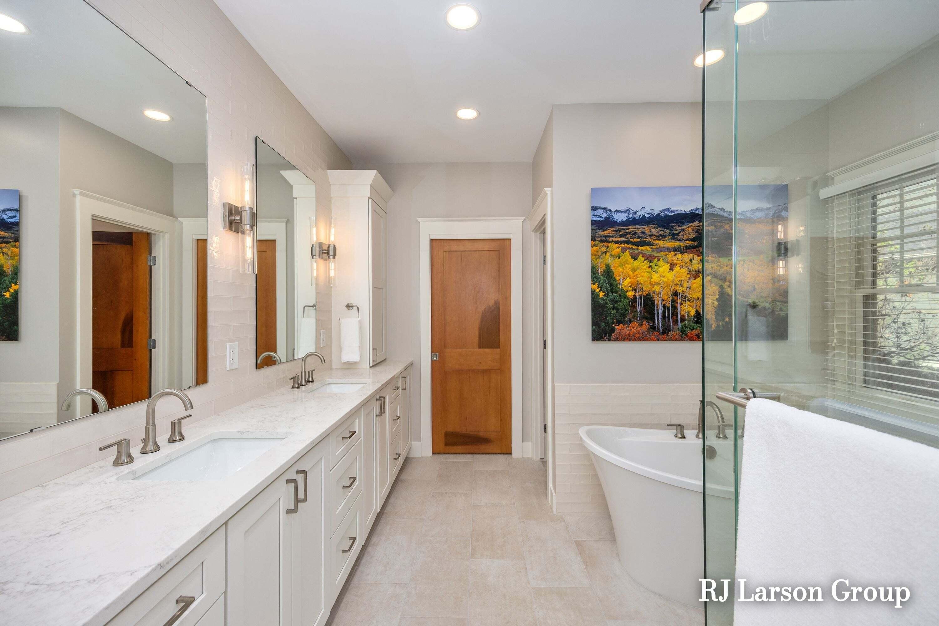 4350 S Oak Pointe Court NE Grand Rapids MI 49525