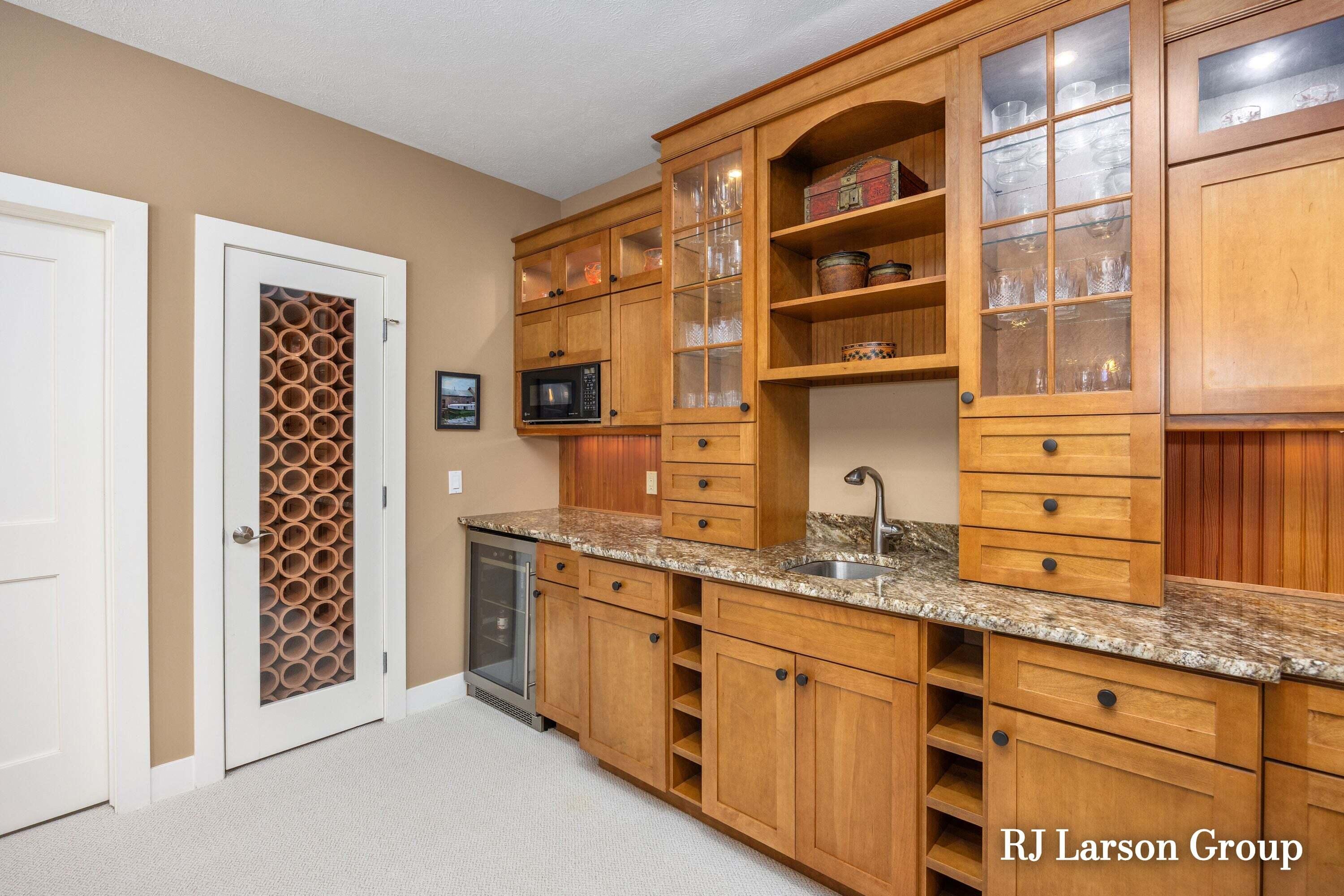 4350 S Oak Pointe Court NE Grand Rapids MI 49525
