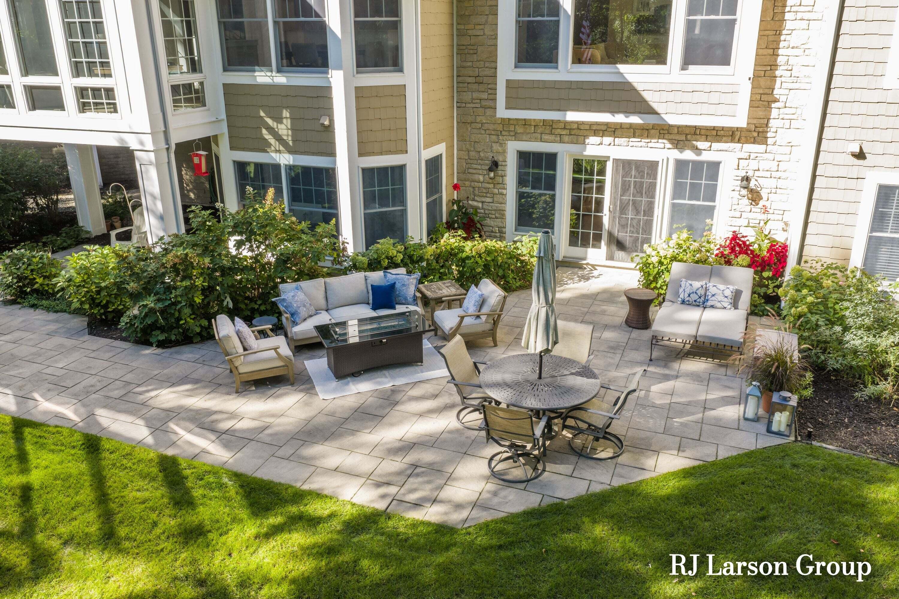 4350 S Oak Pointe Court NE Grand Rapids MI 49525