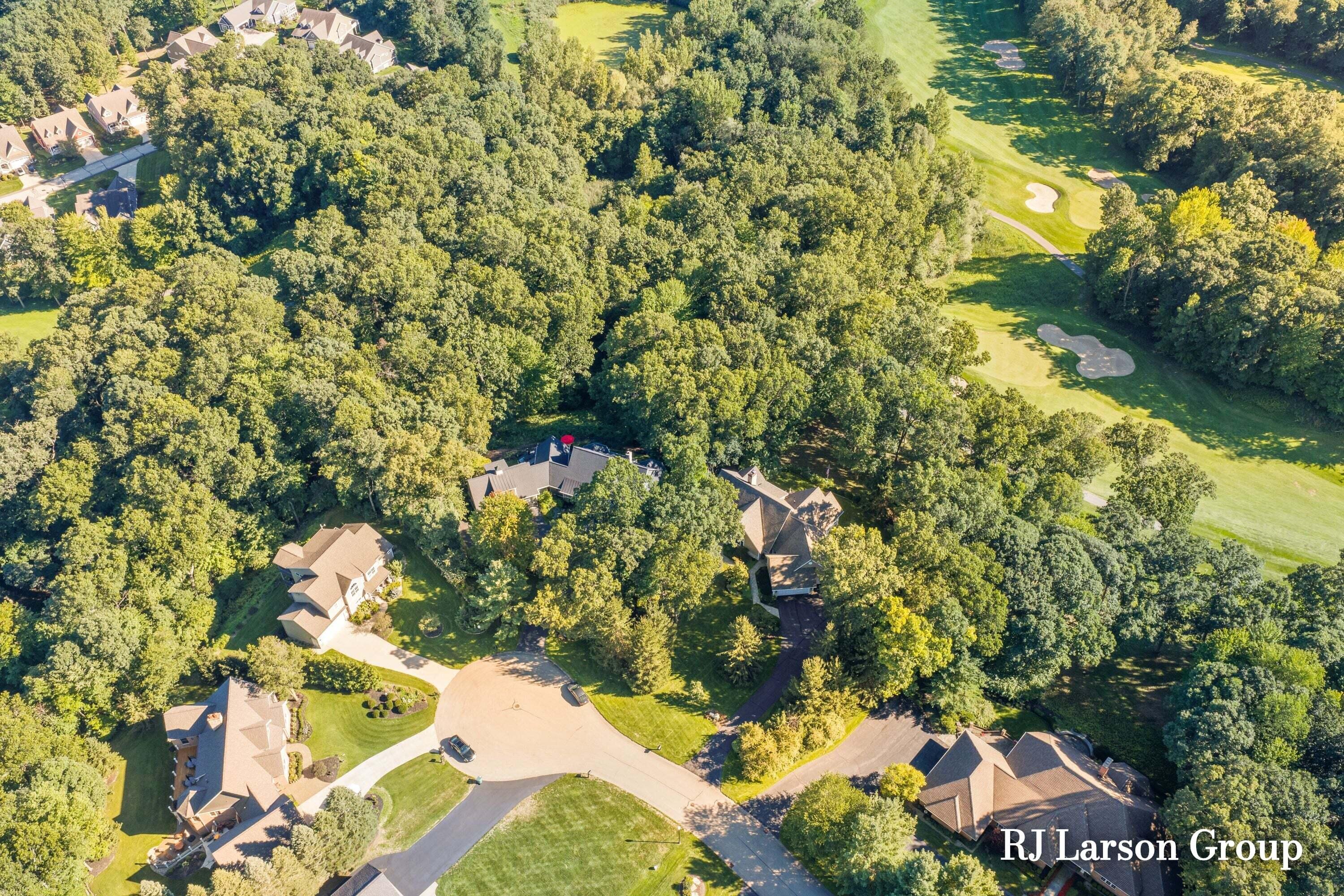 4350 S Oak Pointe Court NE Grand Rapids MI 49525