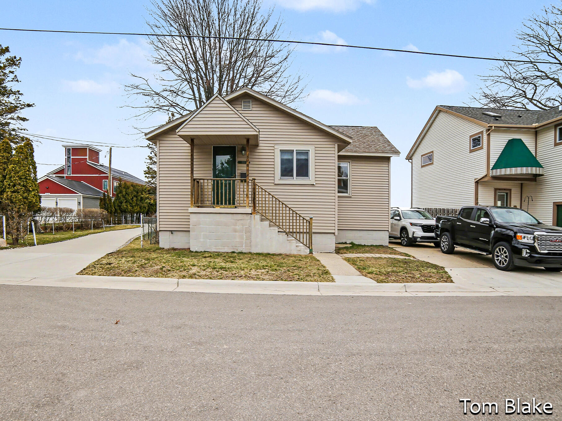 1834 Edgewater Street Muskegon MI 49441