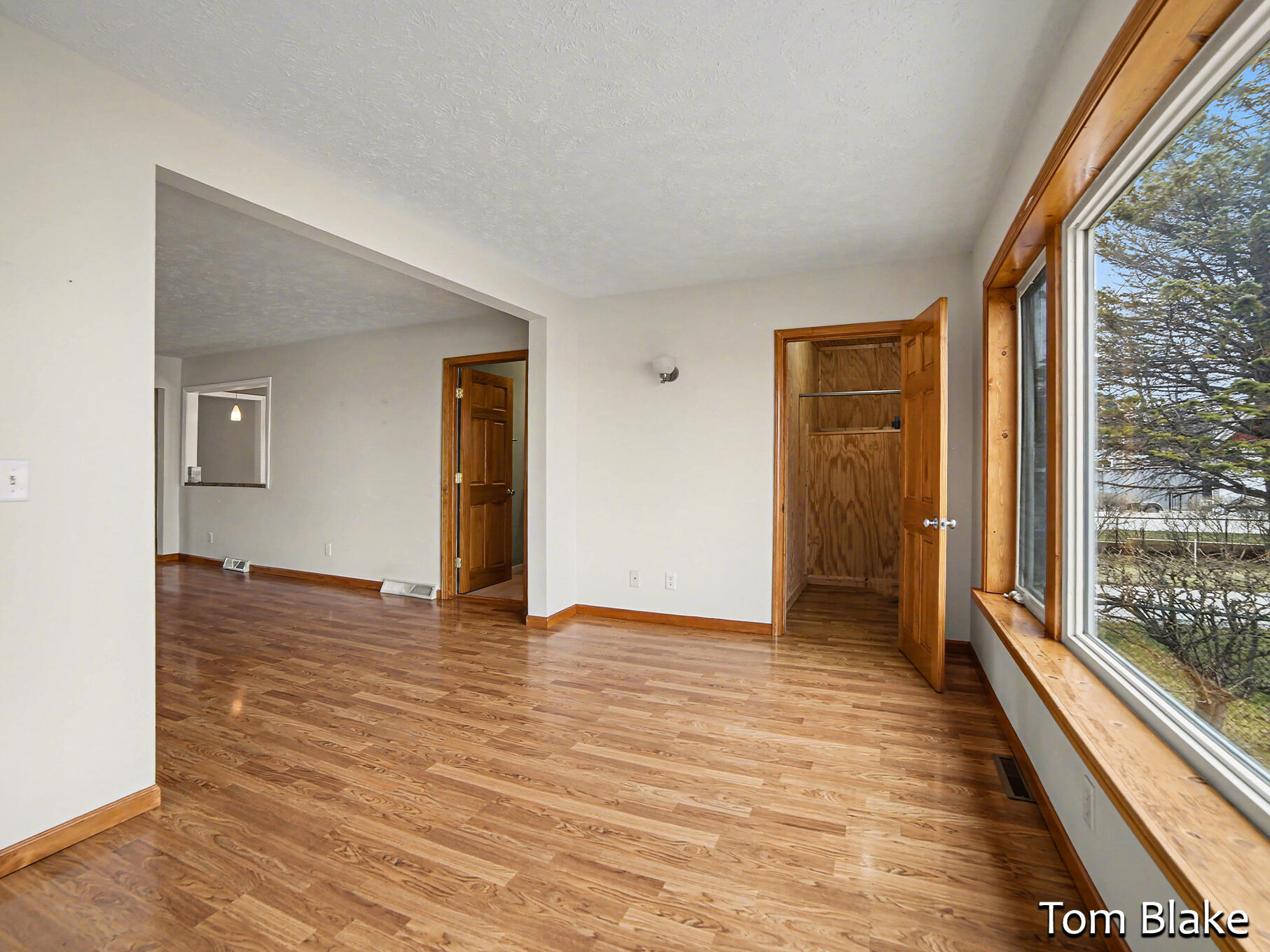 1834 Edgewater Street Muskegon MI 49441