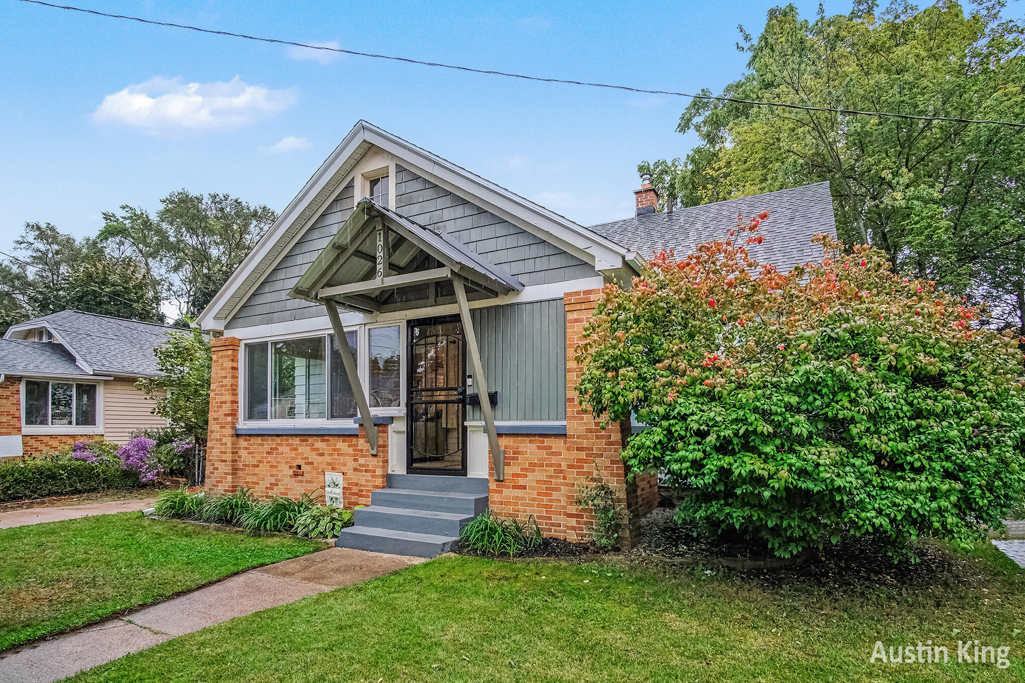 1026 Hollywood Street NE Grand Rapids MI 49505
