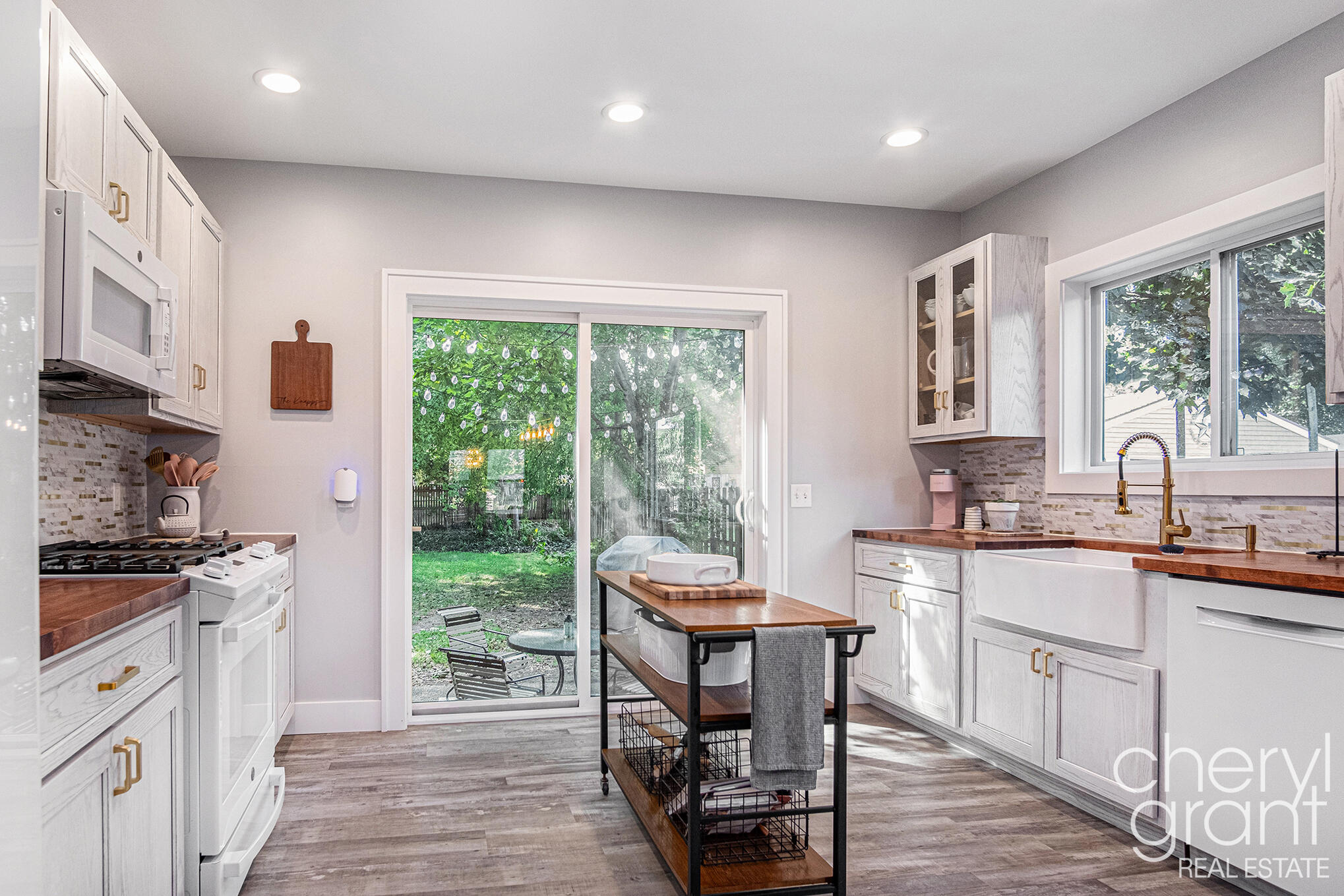 100 Colrain Street SW Grand Rapids MI 49548