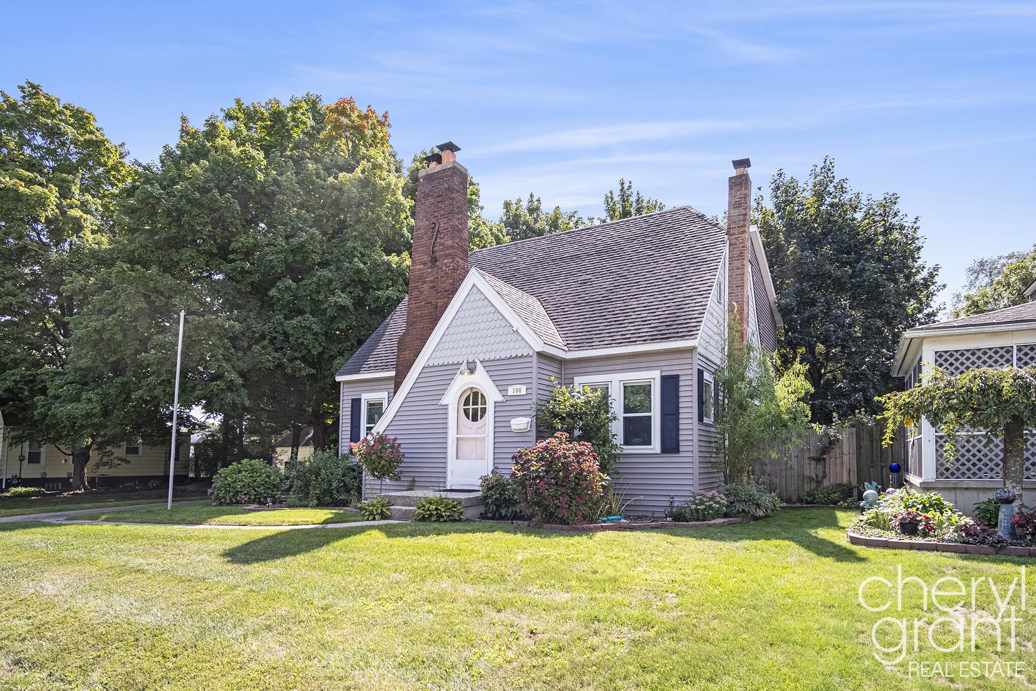 100 Colrain Street SW Grand Rapids MI 49548