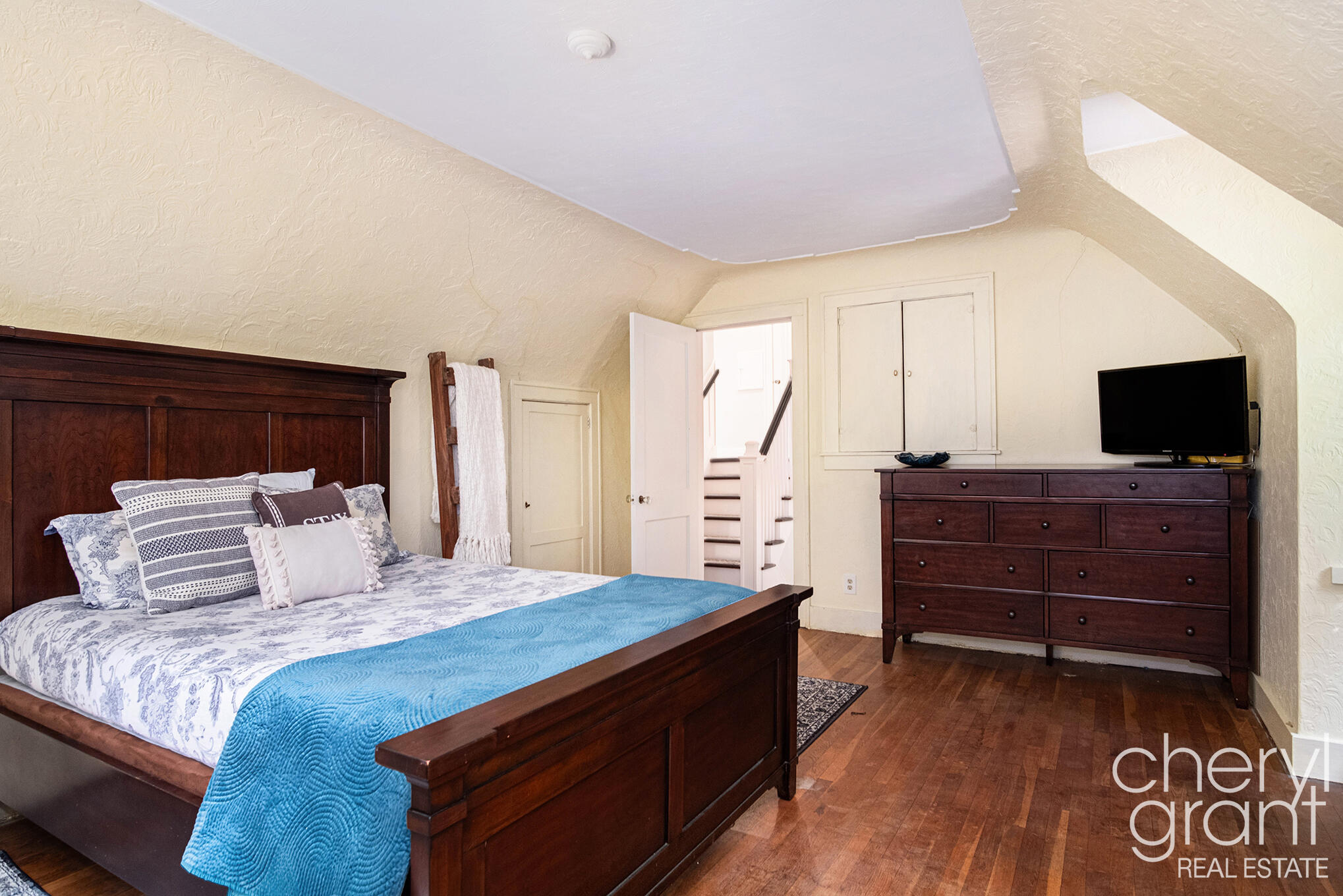 100 Colrain Street SW Grand Rapids MI 49548