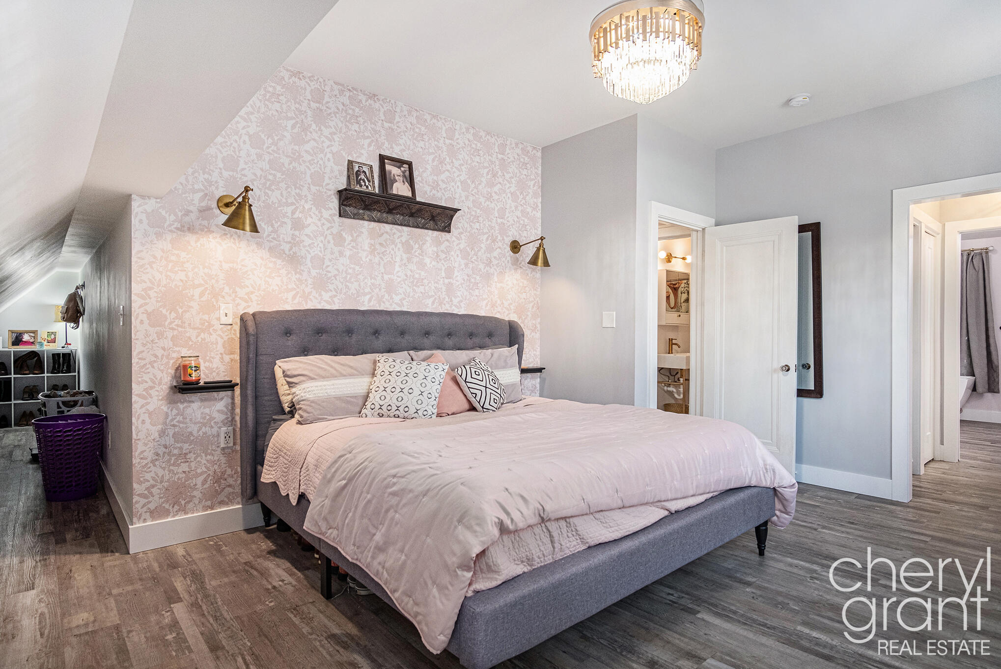 100 Colrain Street SW Grand Rapids MI 49548