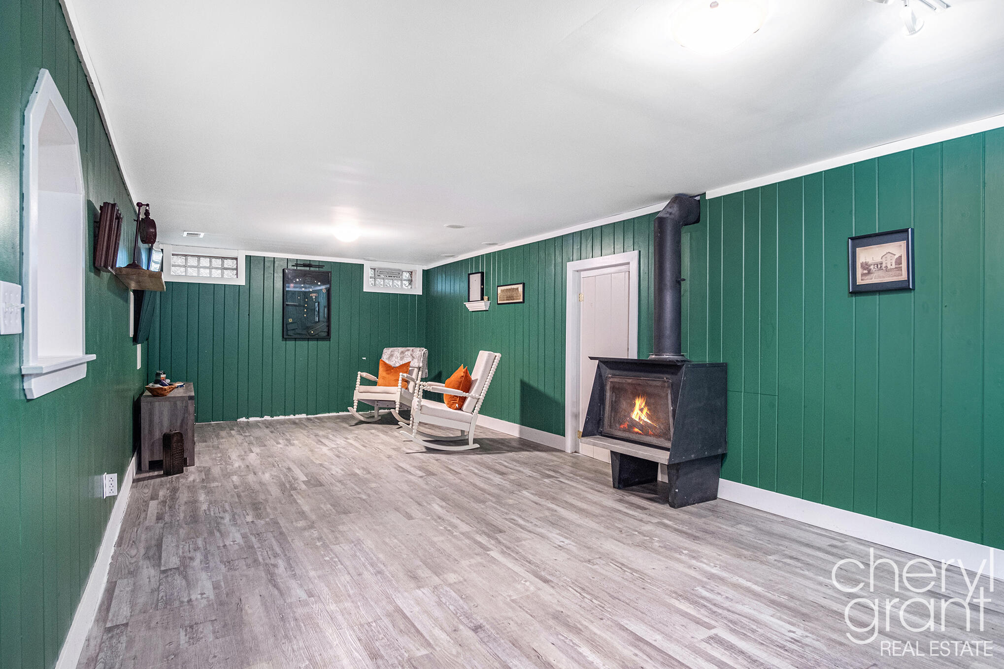 100 Colrain Street SW Grand Rapids MI 49548