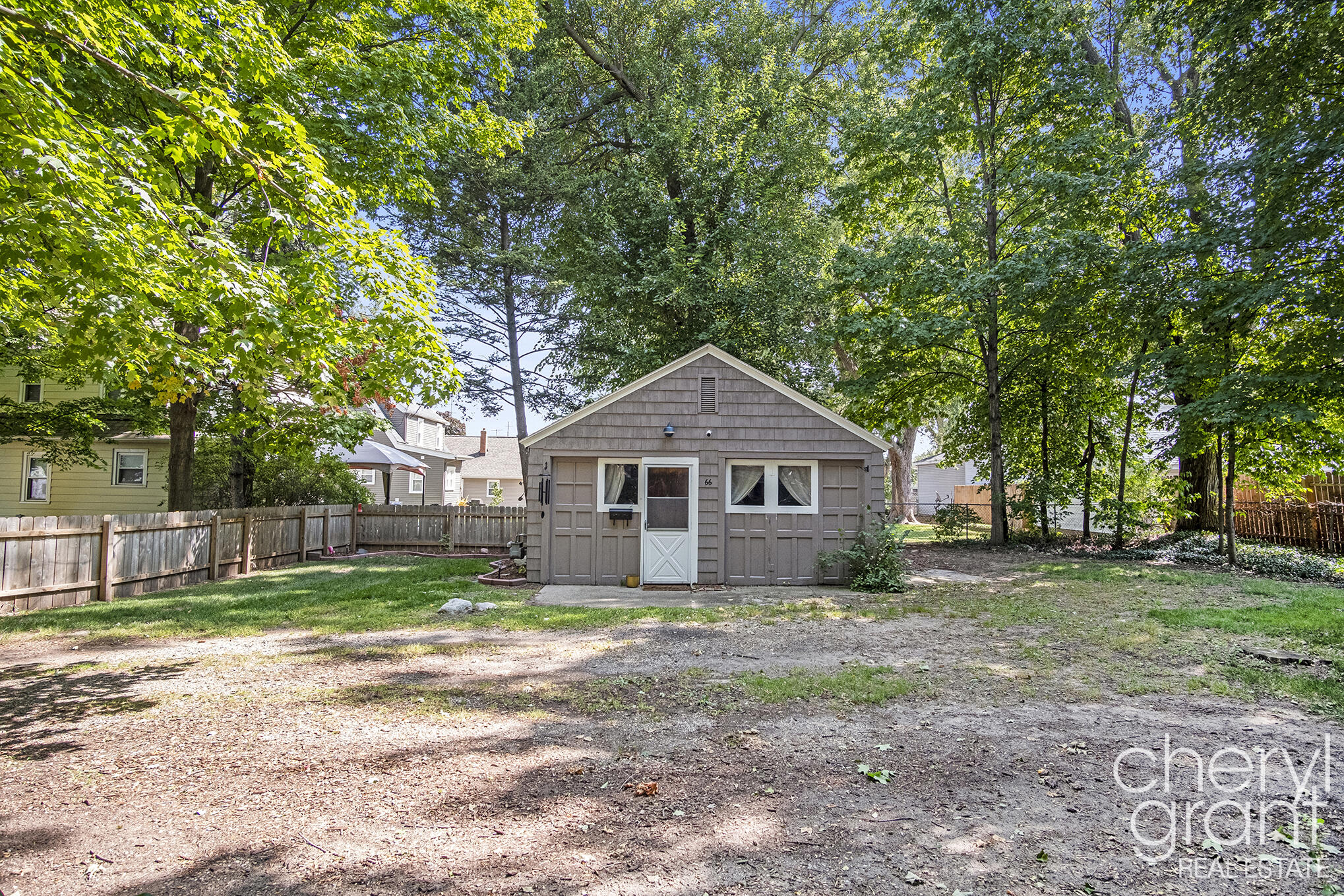 100 Colrain Street SW Grand Rapids MI 49548