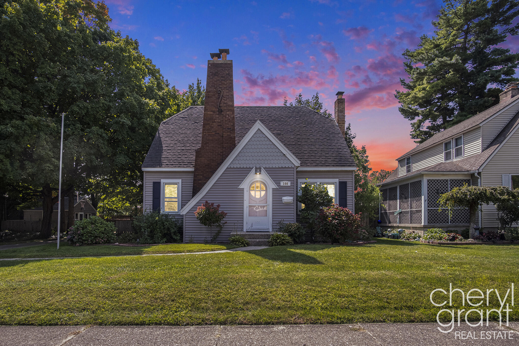 100 Colrain Street SW Grand Rapids MI 49548