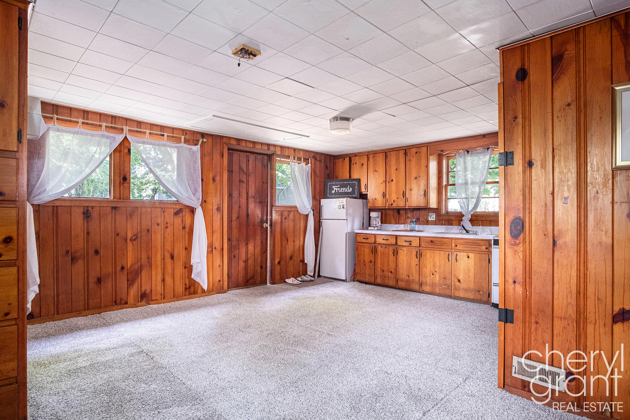 100 Colrain Street SW Grand Rapids MI 49548